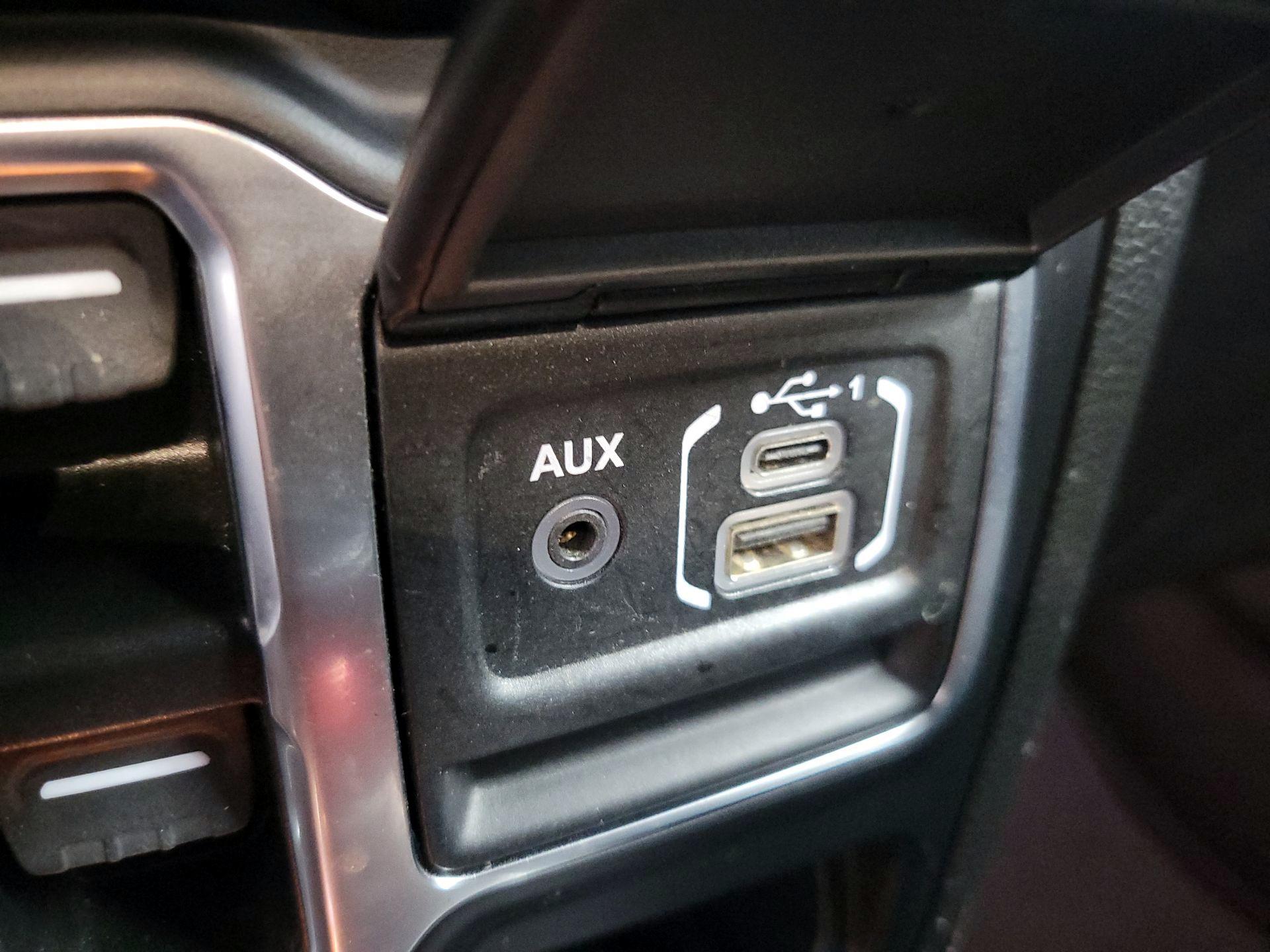 Thumbnail: 2023 Jeep Wrangler - 19