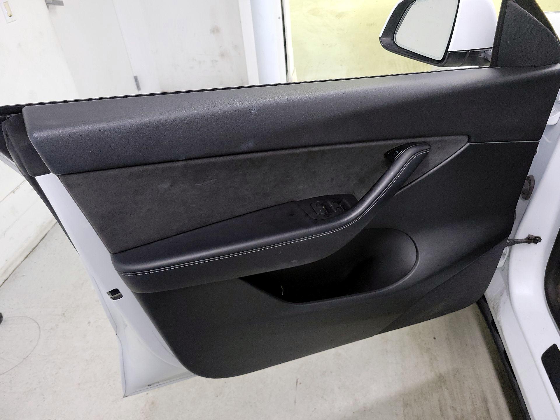 Thumbnail: 2021 Tesla Model Y - 12