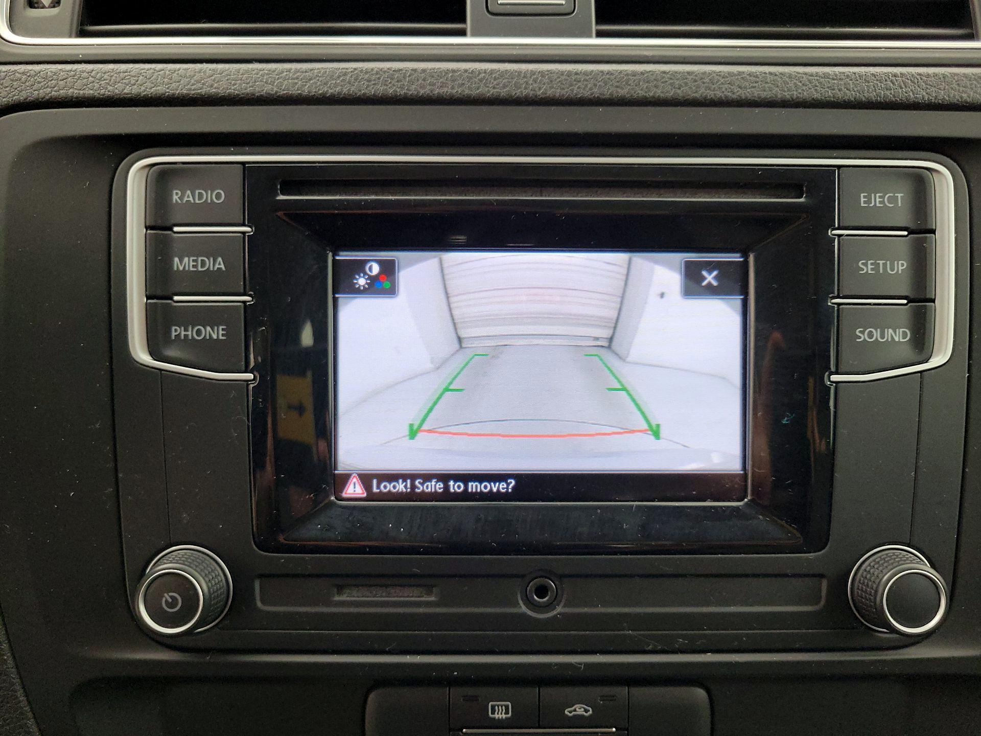 Thumbnail: 2017 Volkswagen Jetta - 14