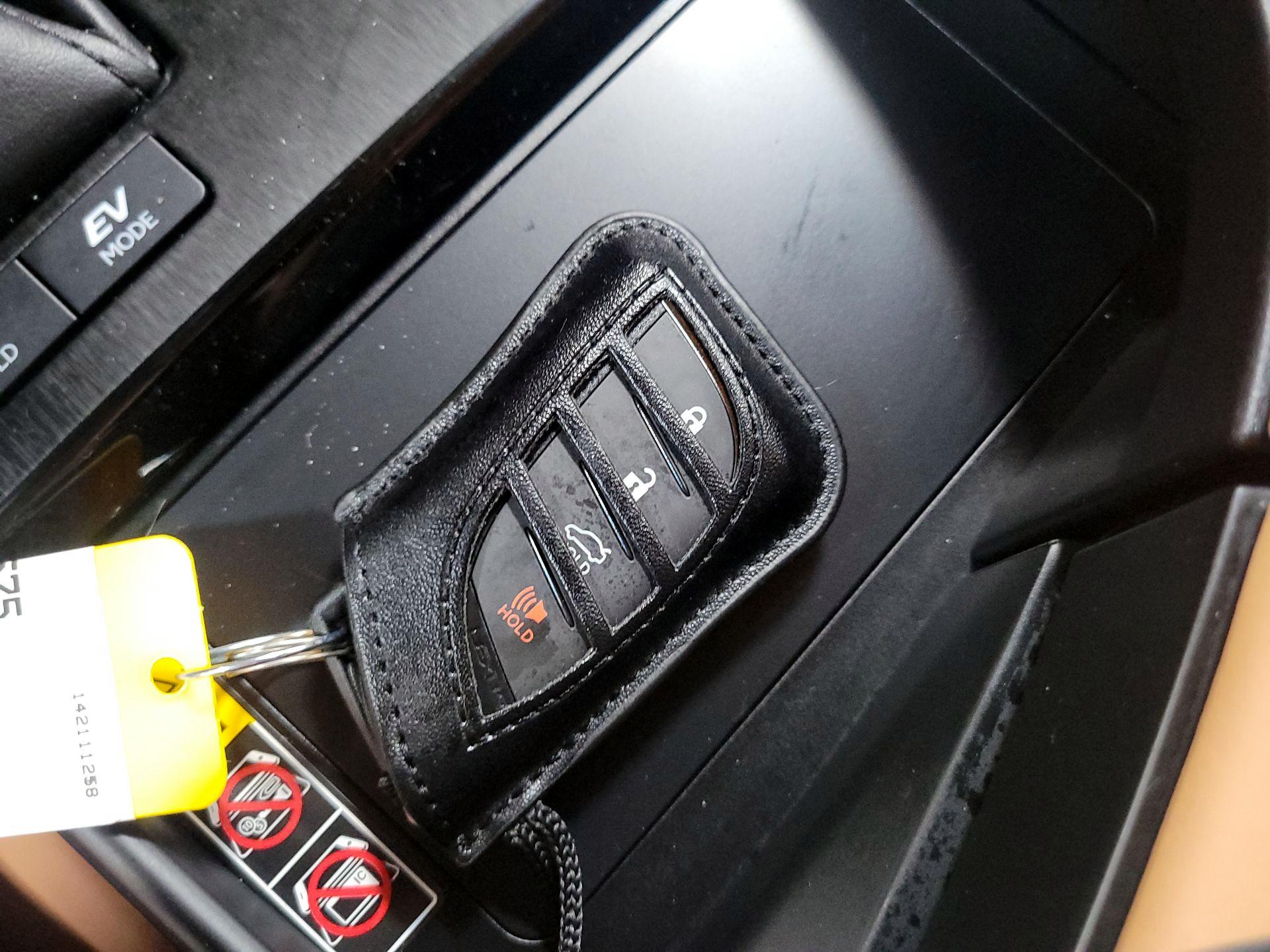 Thumbnail: 2025 Lexus ES - 20