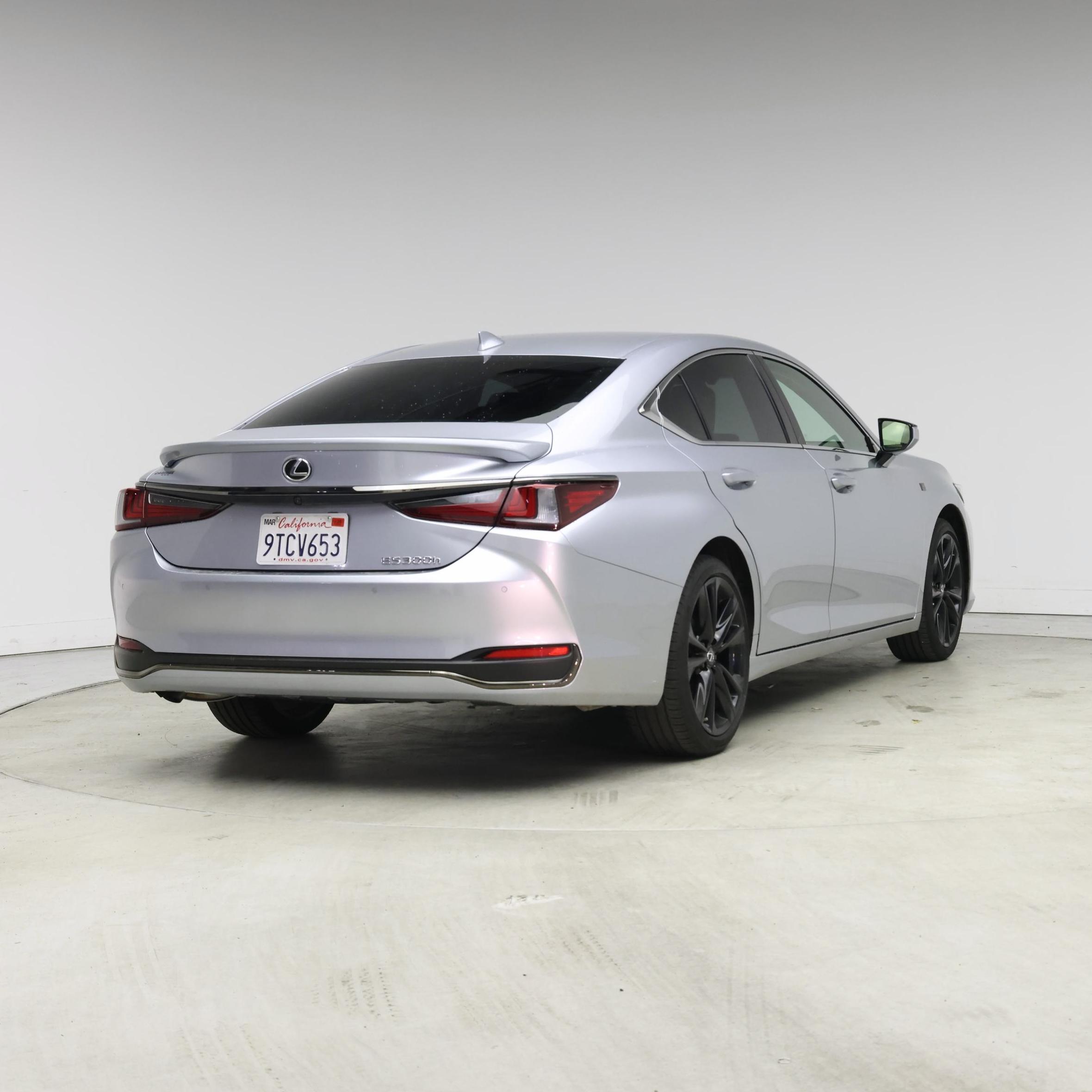 Thumbnail: 2025 Lexus ES - 8