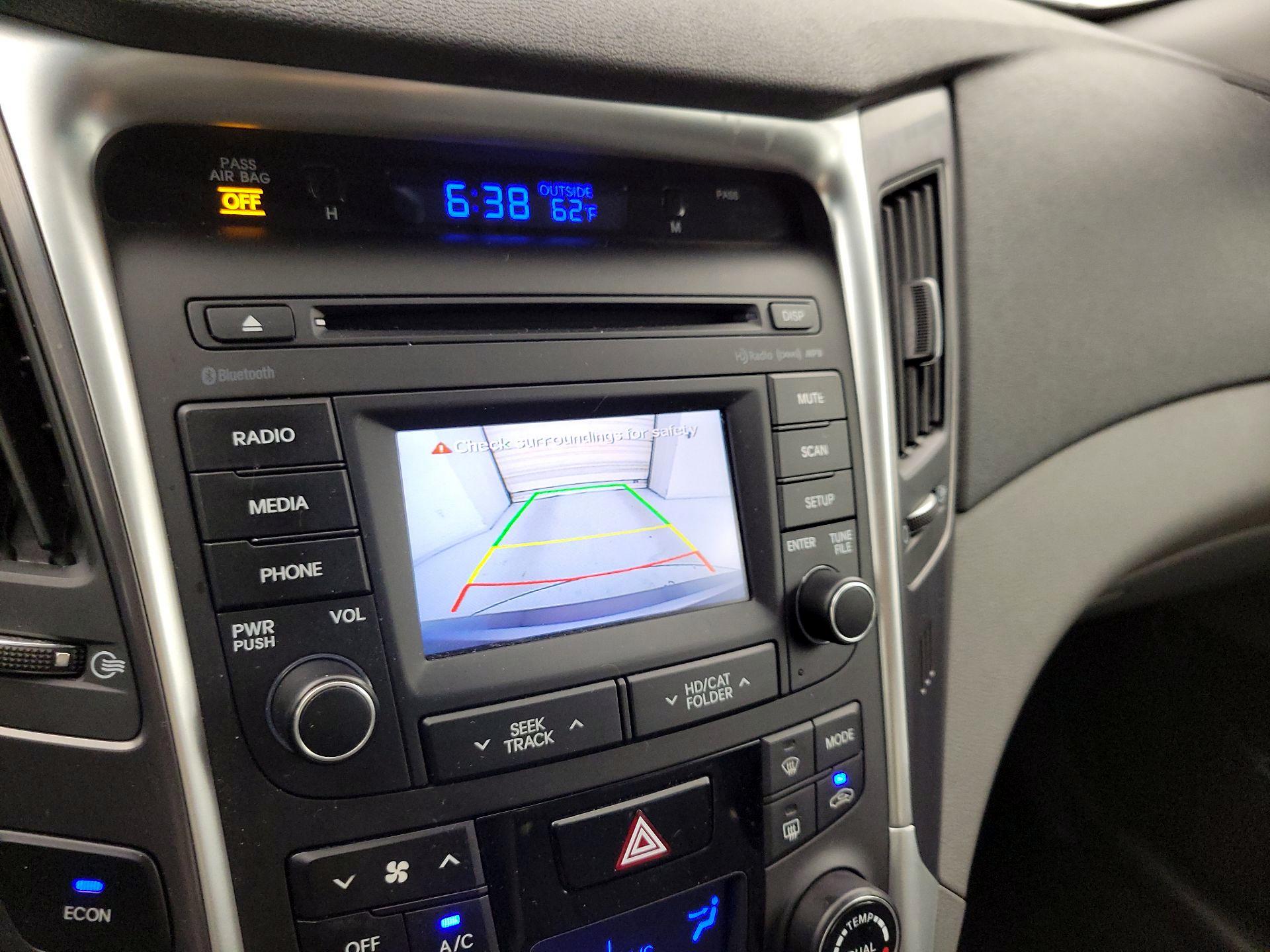 Thumbnail: 2015 Hyundai Sonata - 13