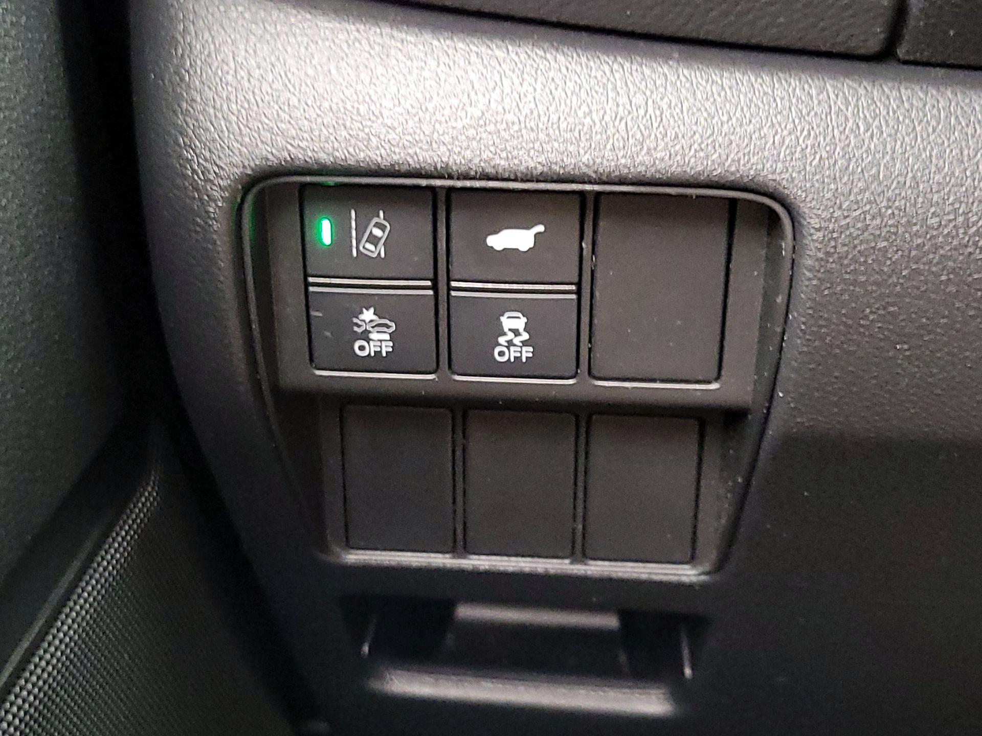 Thumbnail: 2018 Honda CR-V - 13