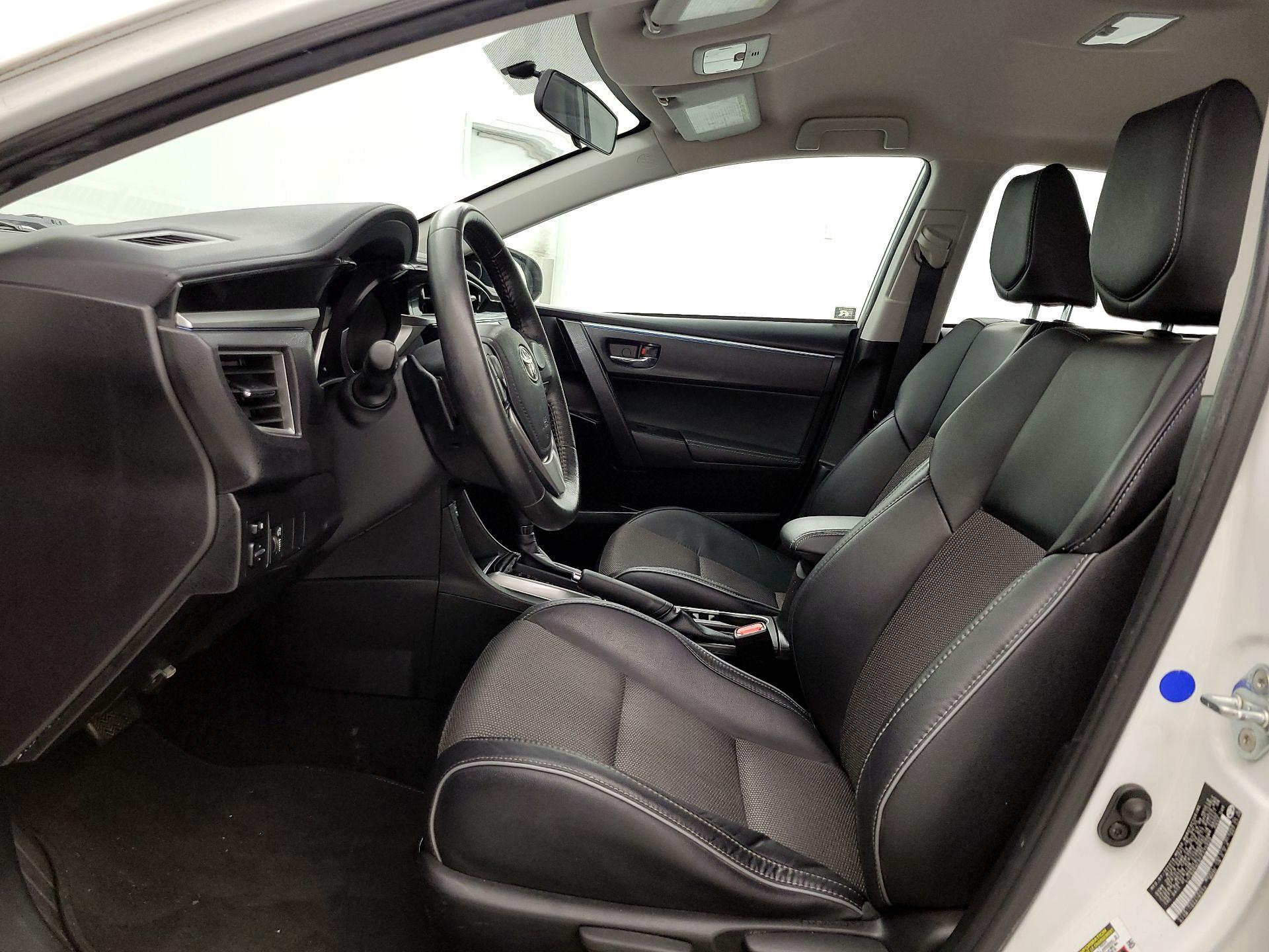 Thumbnail: 2015 Toyota Corolla - 11