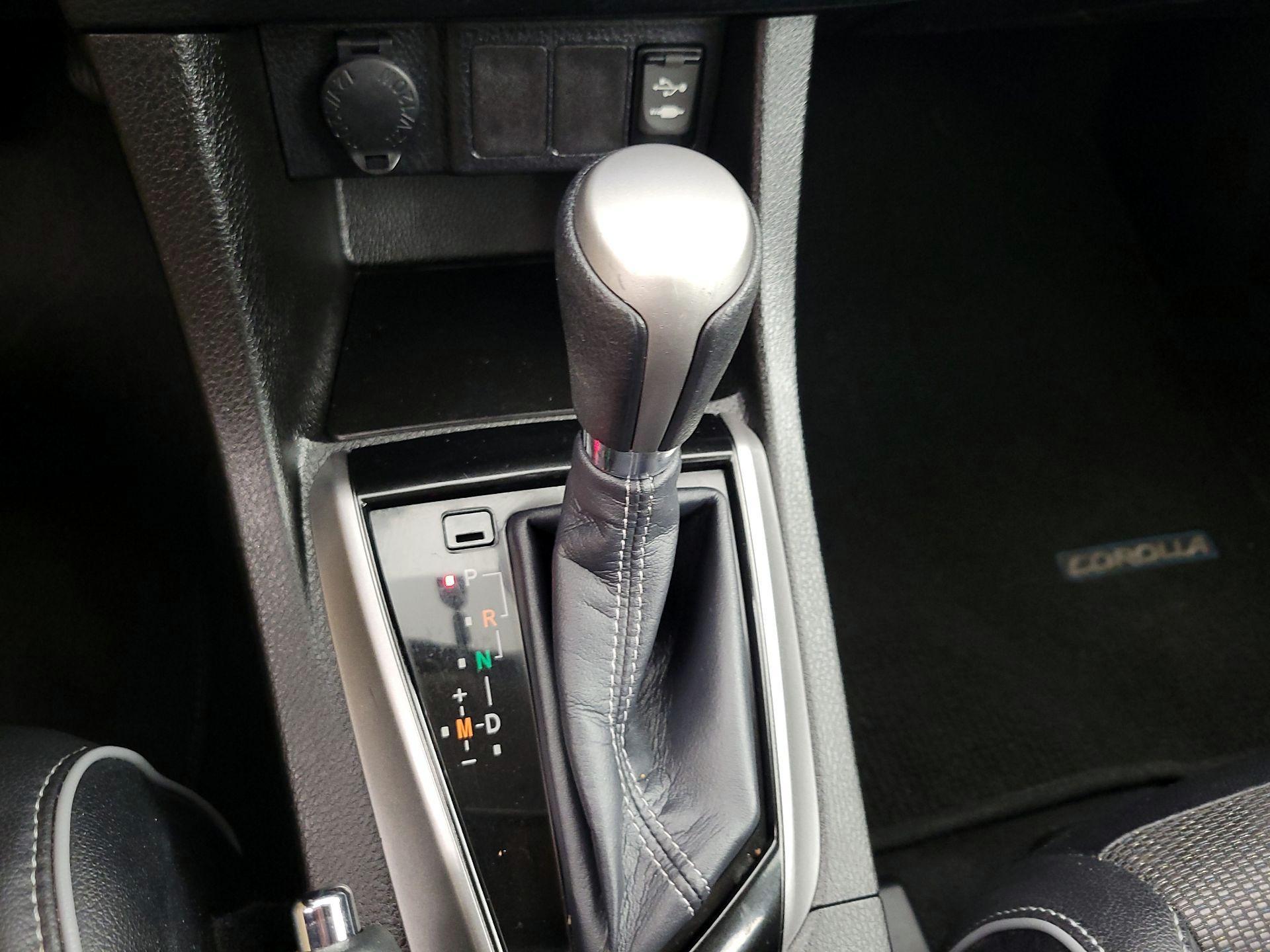 Thumbnail: 2015 Toyota Corolla - 17