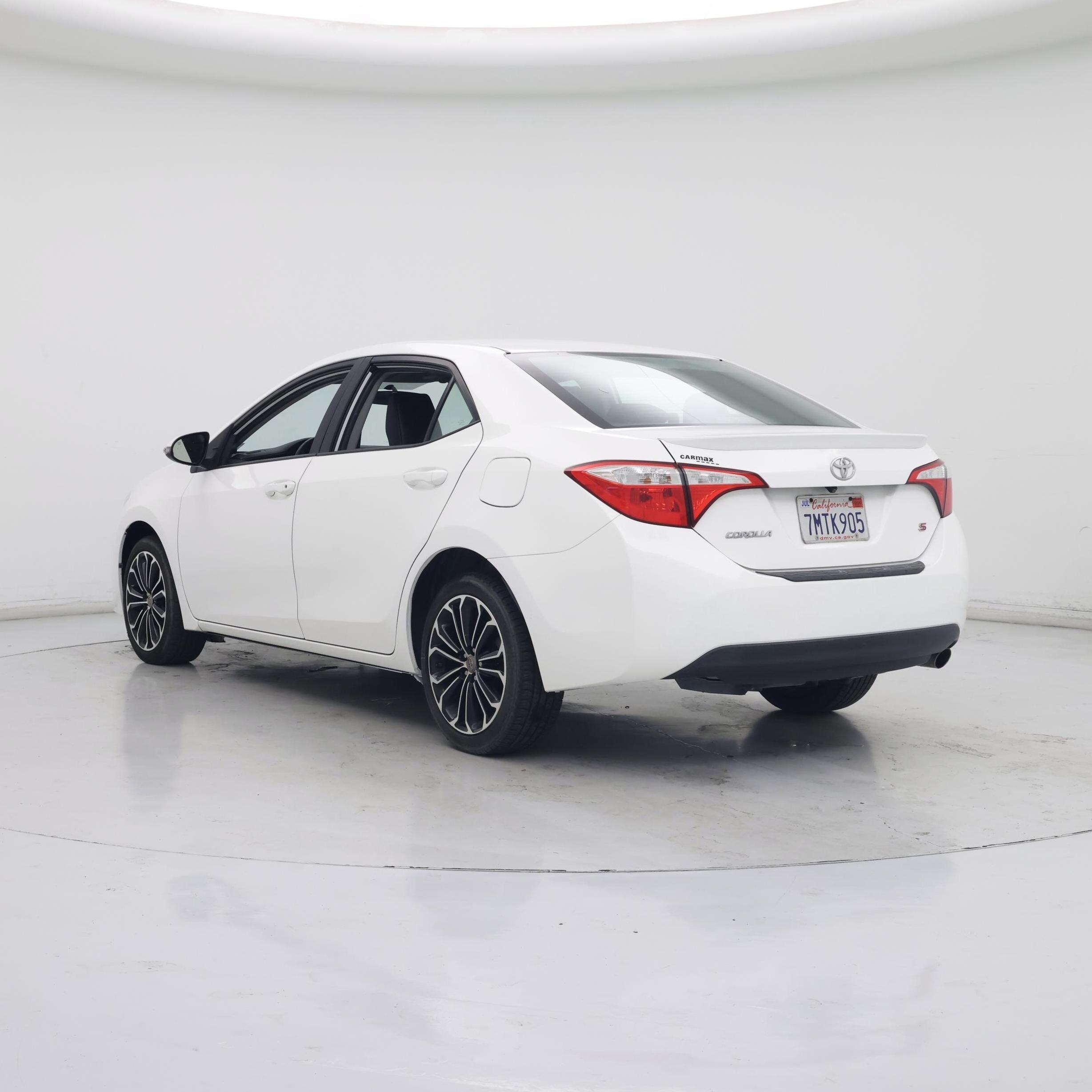Thumbnail: 2015 Toyota Corolla - 2