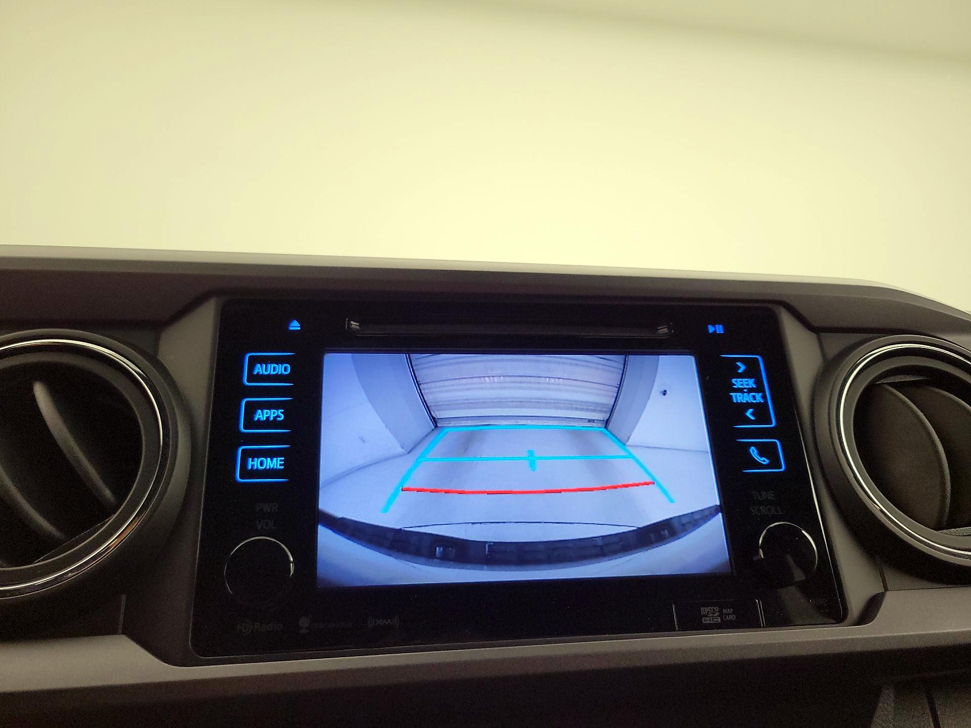 Thumbnail: 2019 Toyota Tacoma - 15