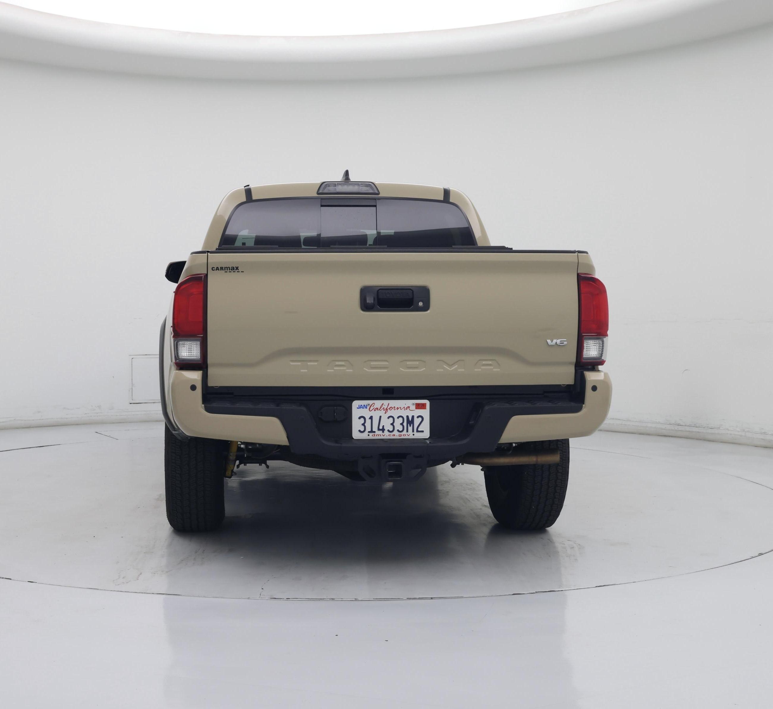 Thumbnail: 2019 Toyota Tacoma - 6