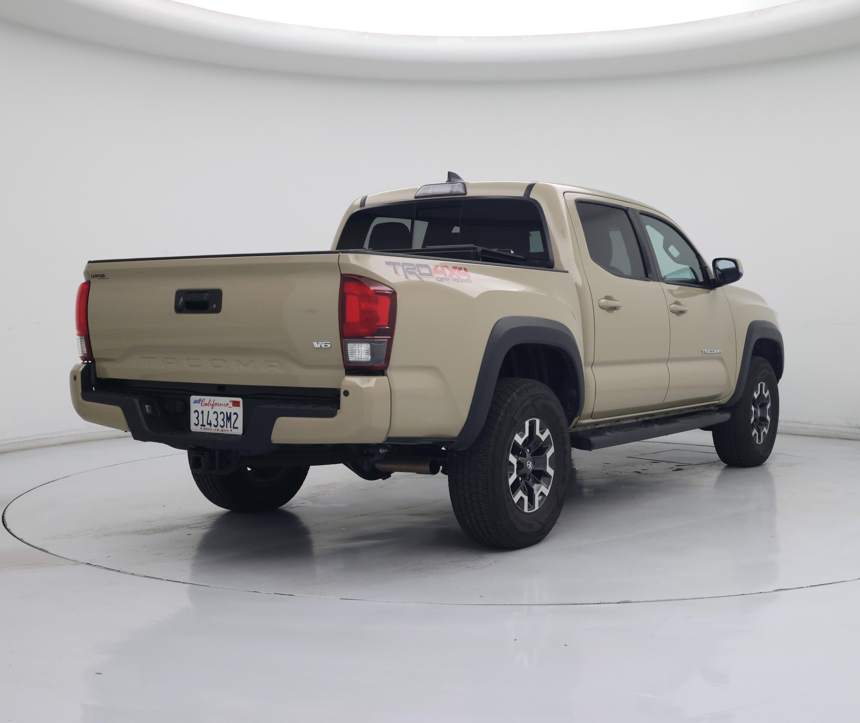 Thumbnail: 2019 Toyota Tacoma - 8