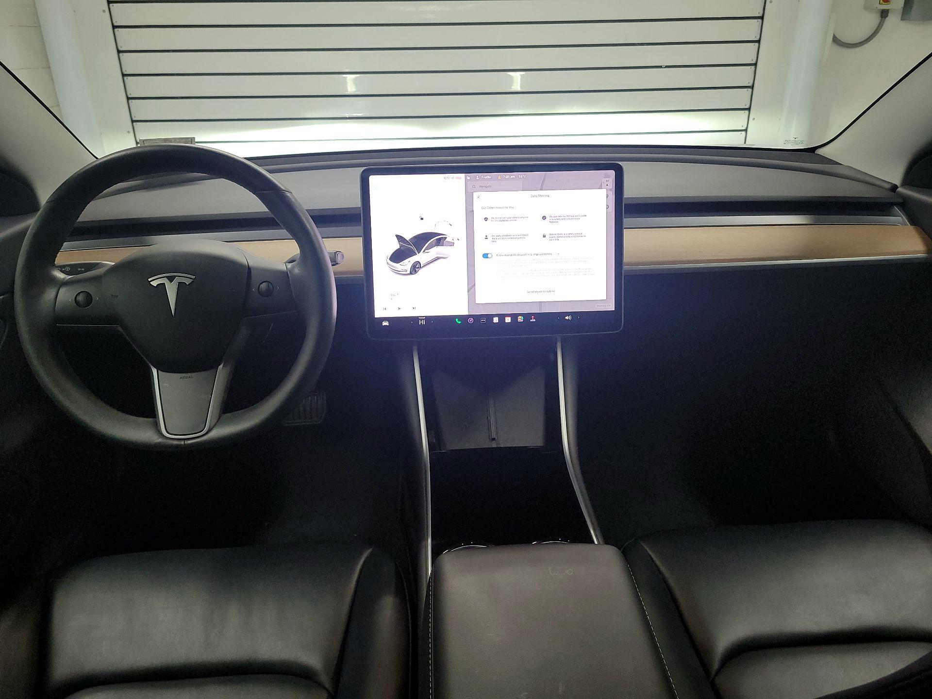 Thumbnail: 2020 Tesla Model 3 - 9