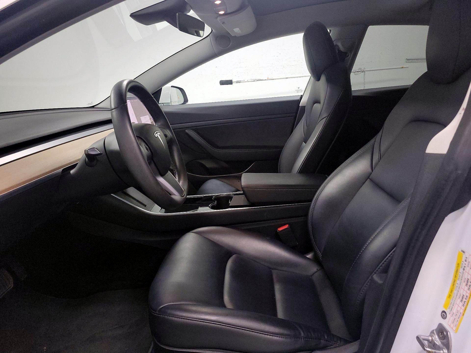 Thumbnail: 2020 Tesla Model 3 - 11