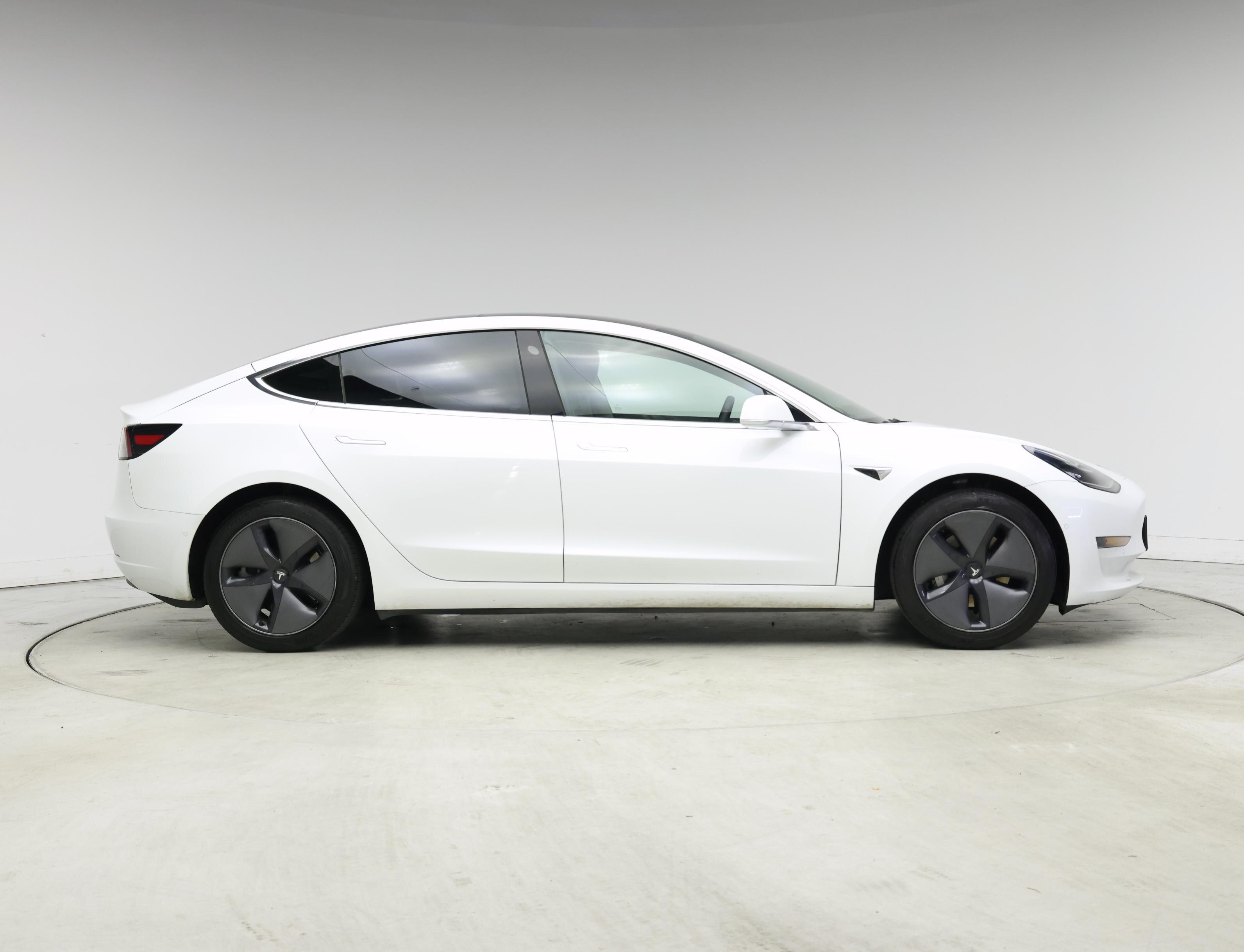 Thumbnail: 2020 Tesla Model 3 - 7