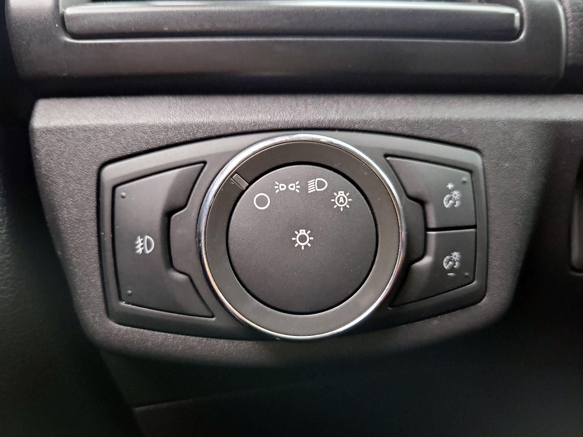 Thumbnail: 2017 Ford Fusion - 13