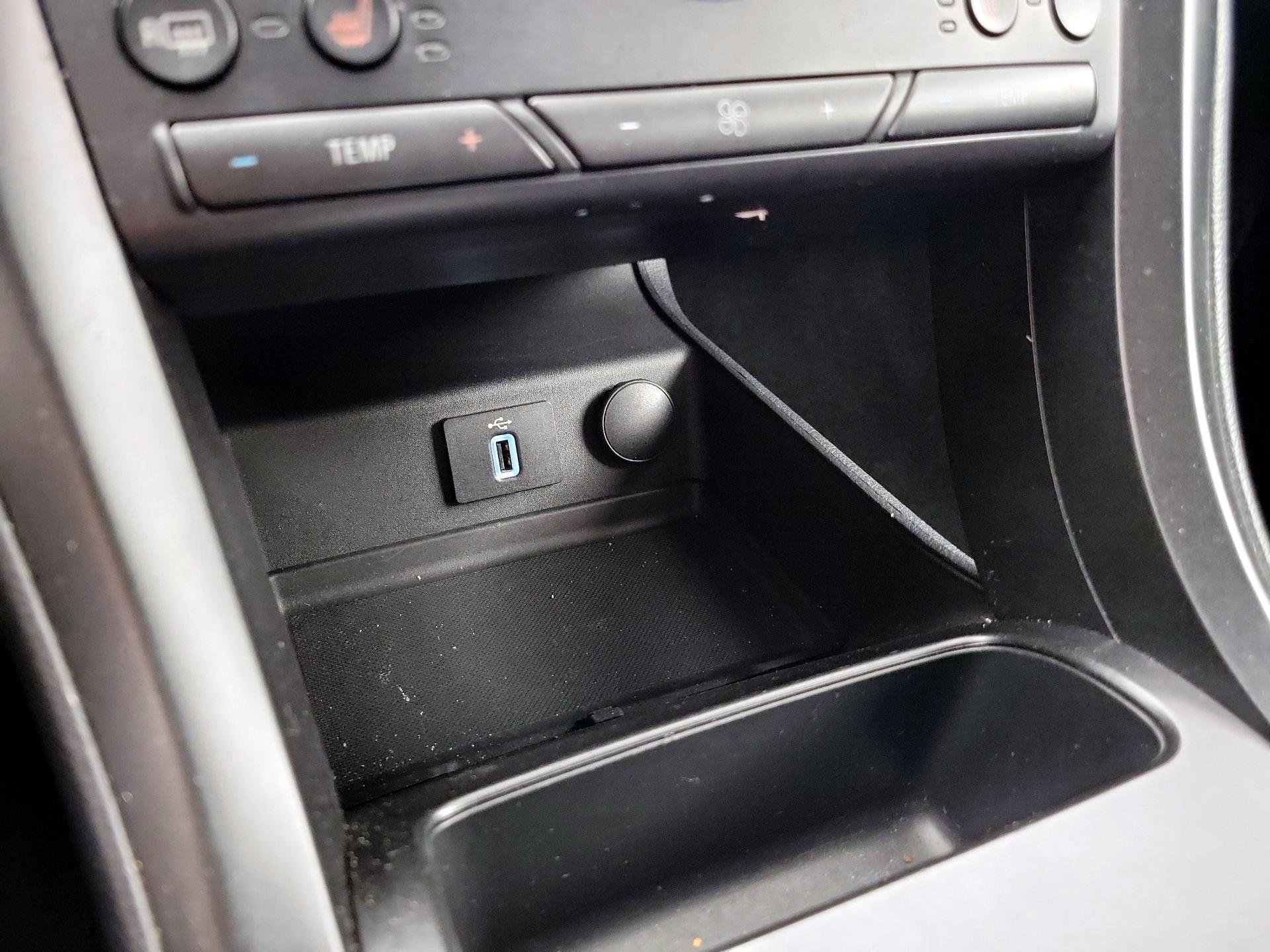 Thumbnail: 2017 Ford Fusion - 18