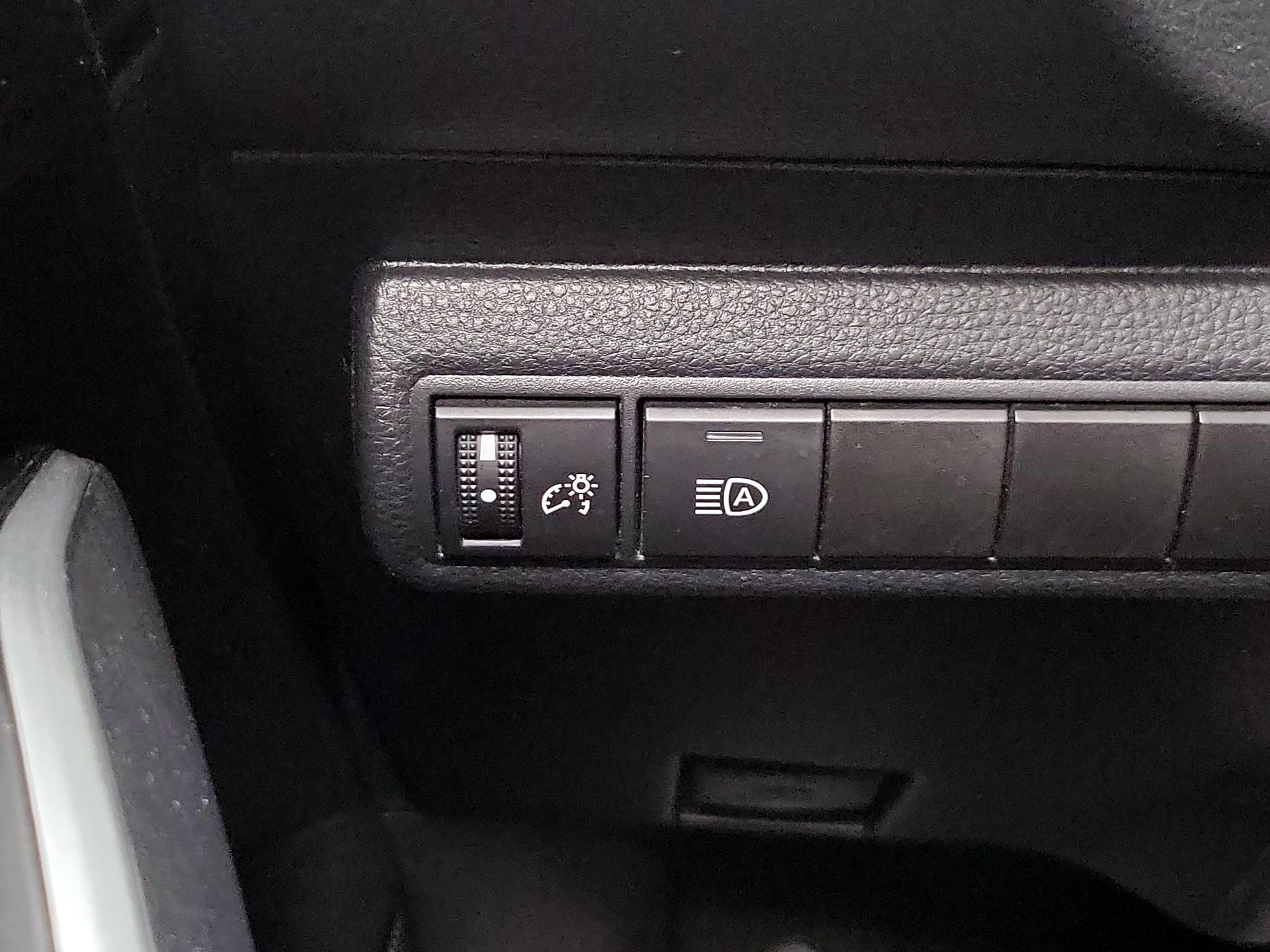 Thumbnail: 2020 Toyota Corolla - 13