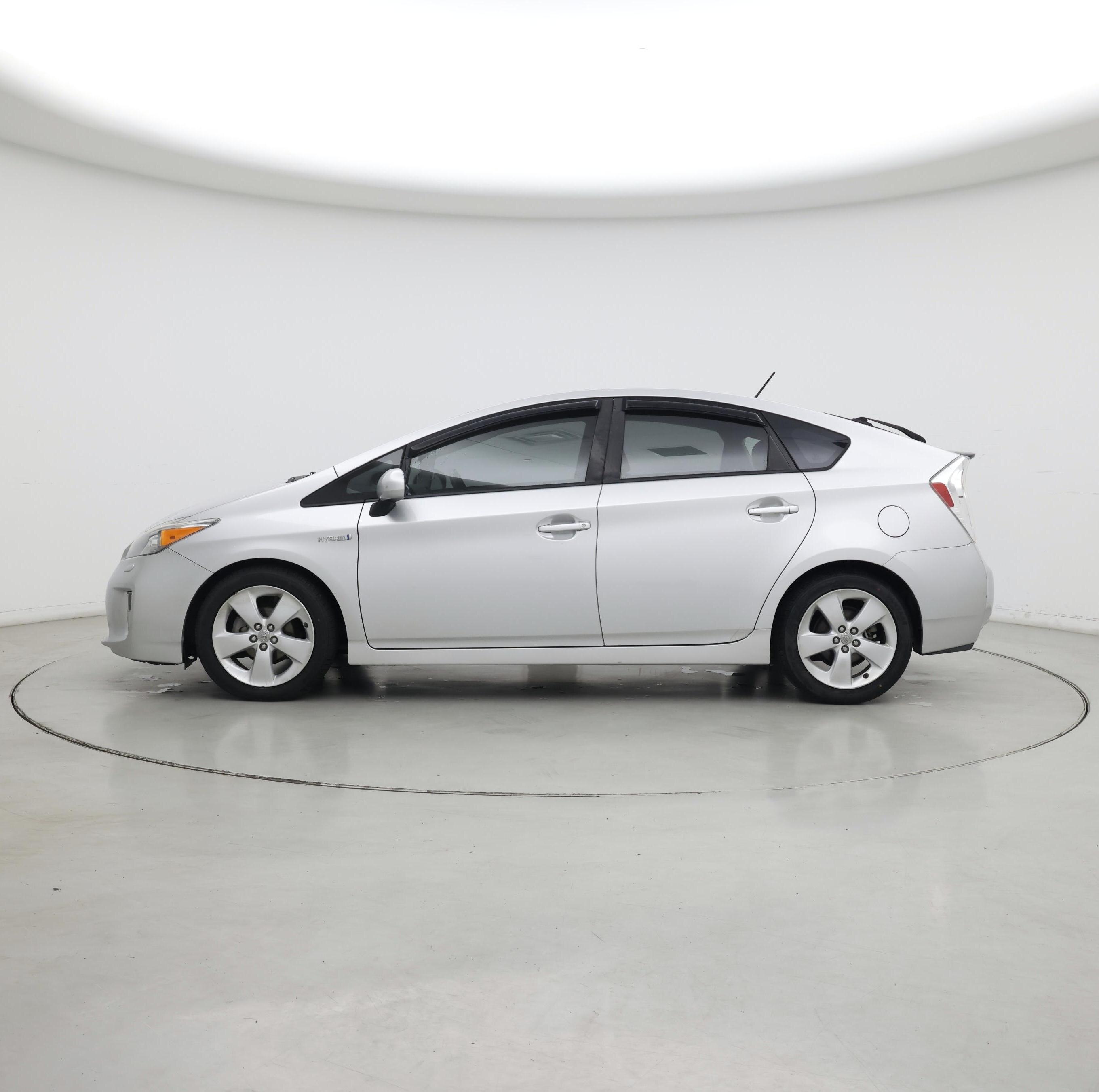 Thumbnail: 2014 Toyota Prius - 3