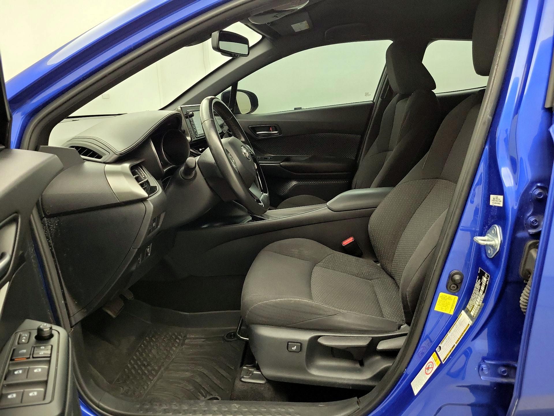 Thumbnail: 2018 Toyota C-HR - 11