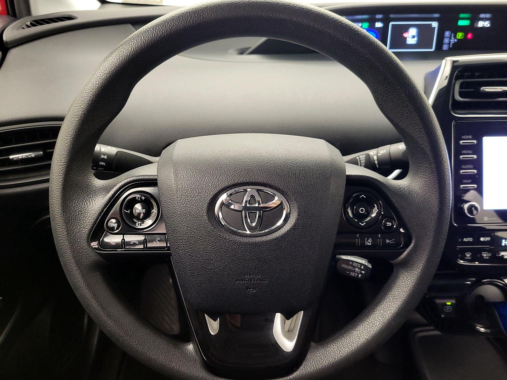 Thumbnail: 2022 Toyota Prius - 10