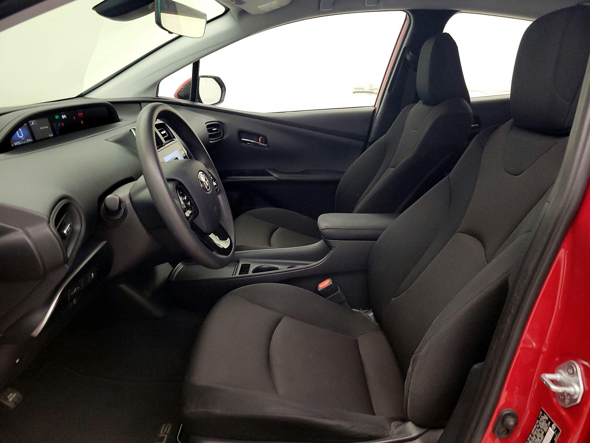 Thumbnail: 2022 Toyota Prius - 11