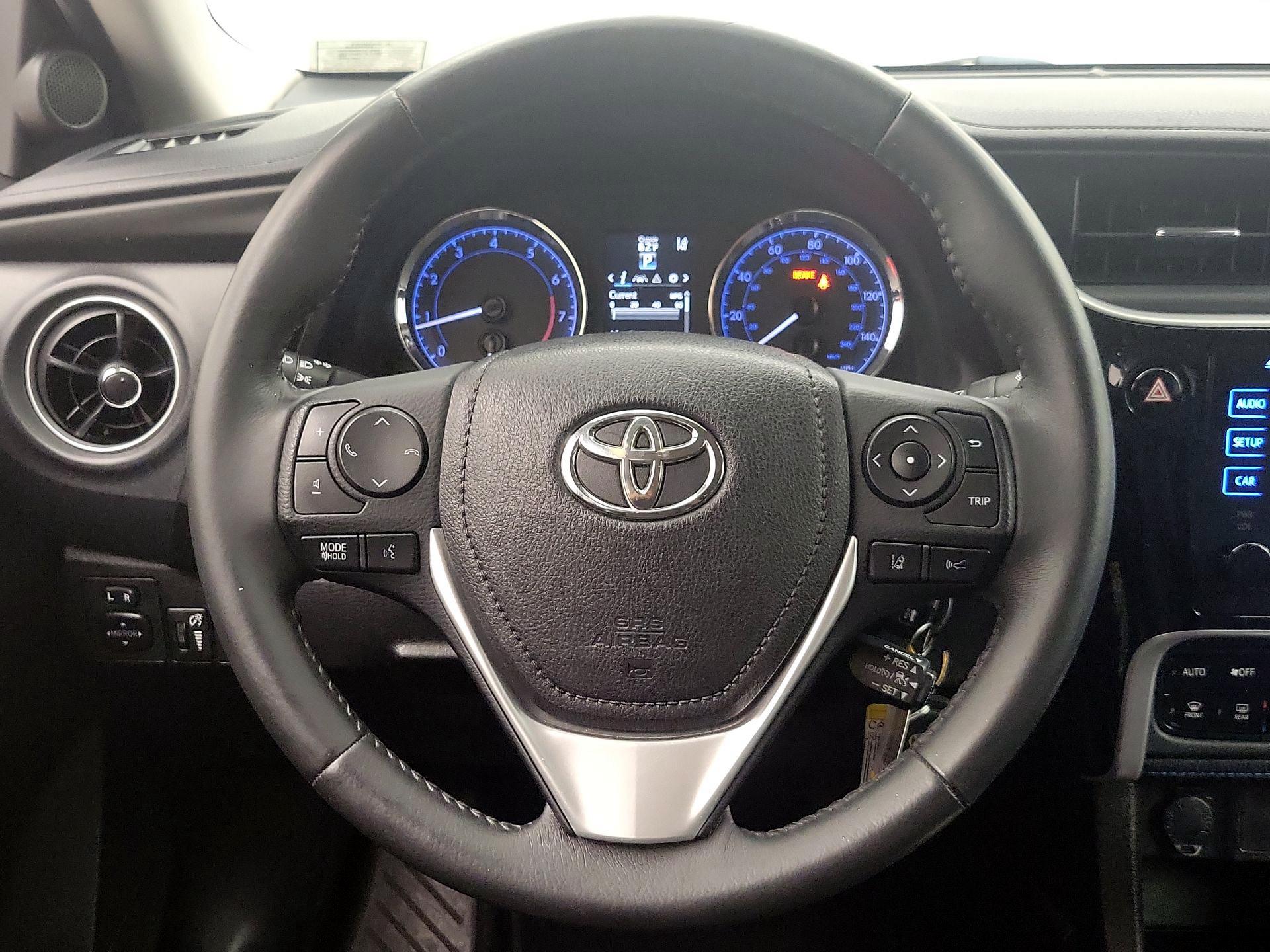 Thumbnail: 2017 Toyota Corolla - 10