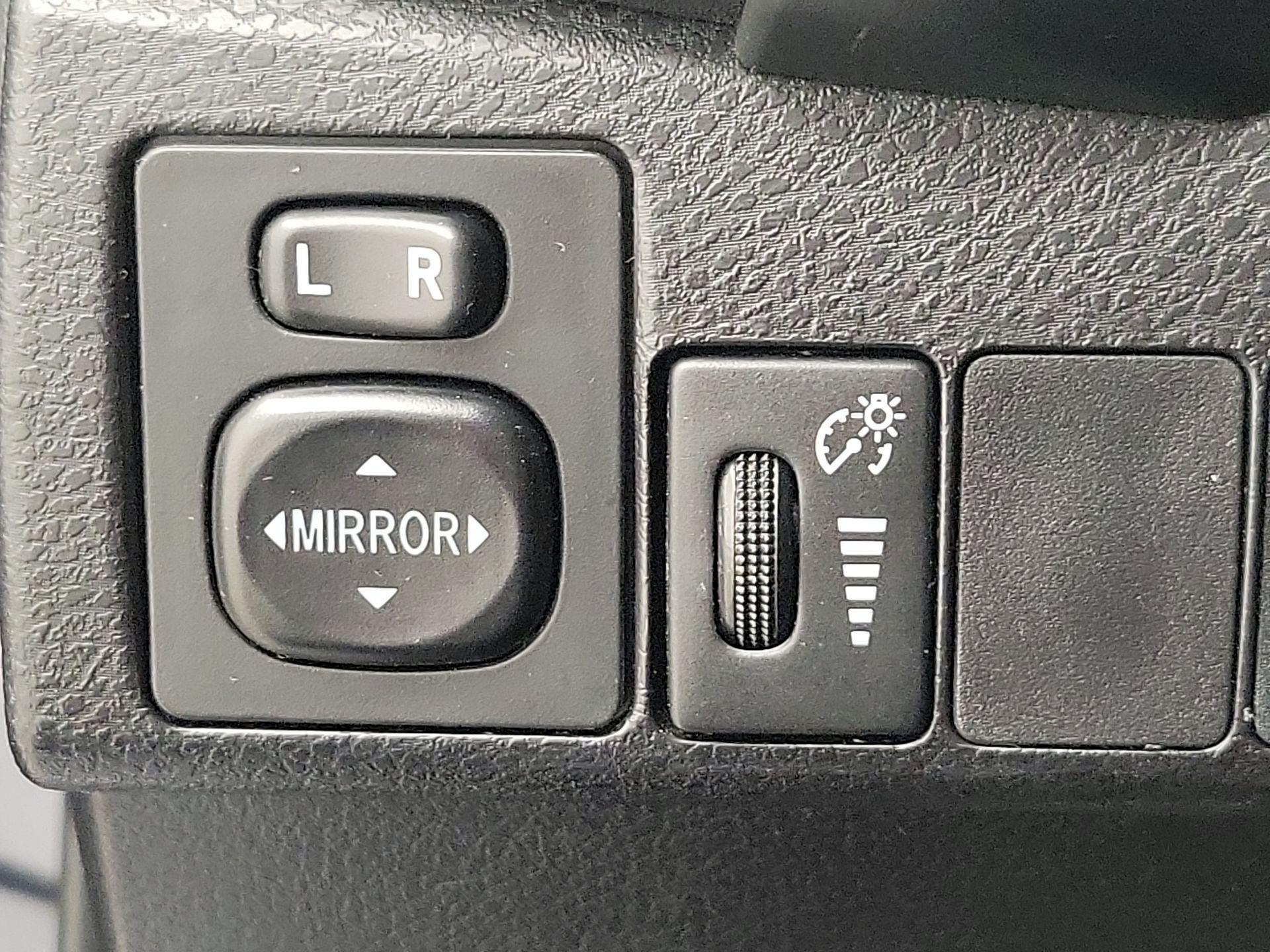 Thumbnail: 2017 Toyota Corolla - 13