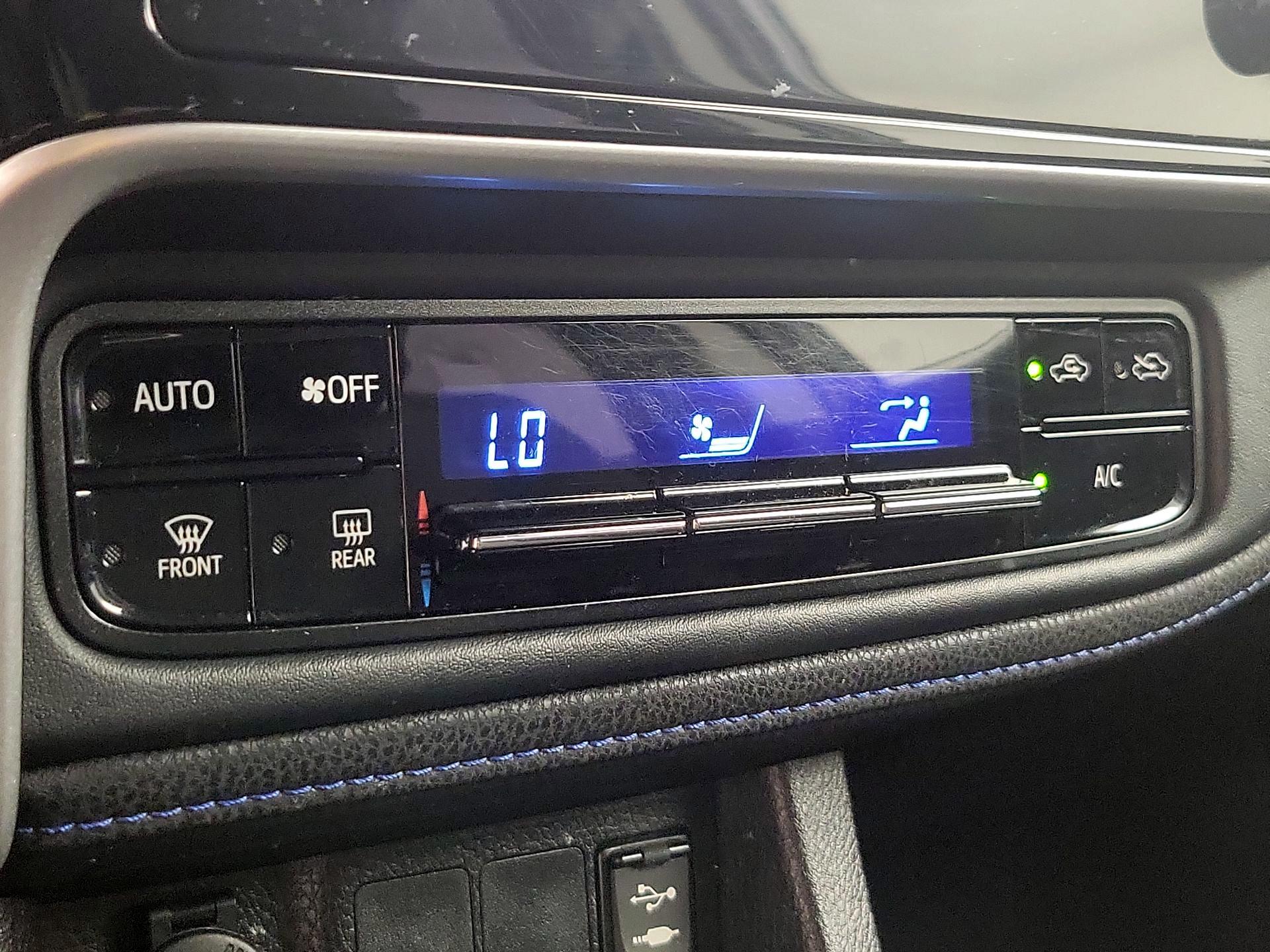 Thumbnail: 2017 Toyota Corolla - 16