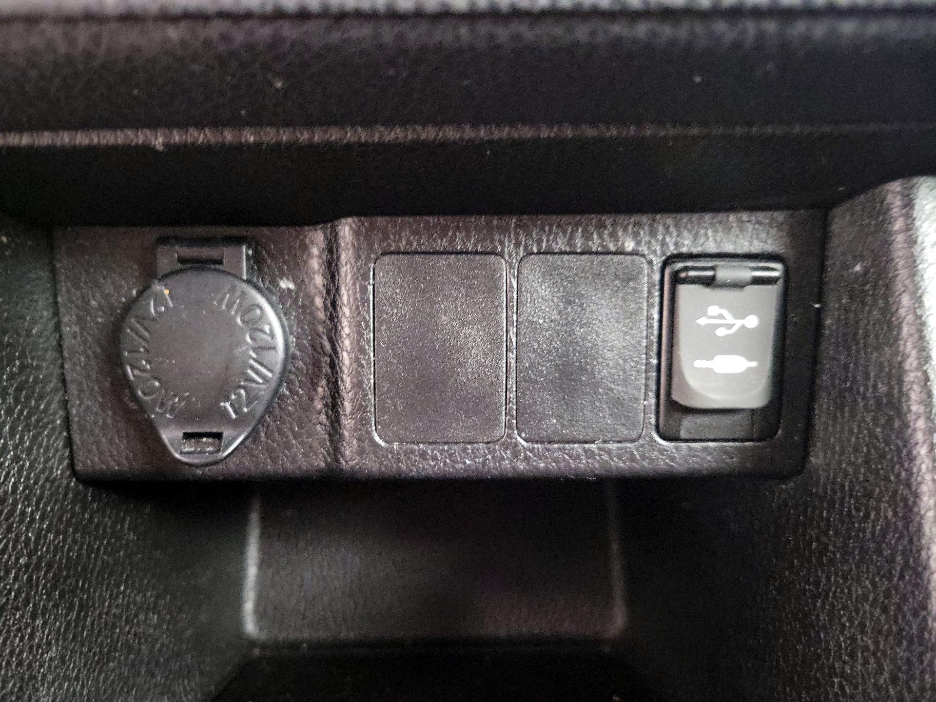 Thumbnail: 2017 Toyota Corolla - 18