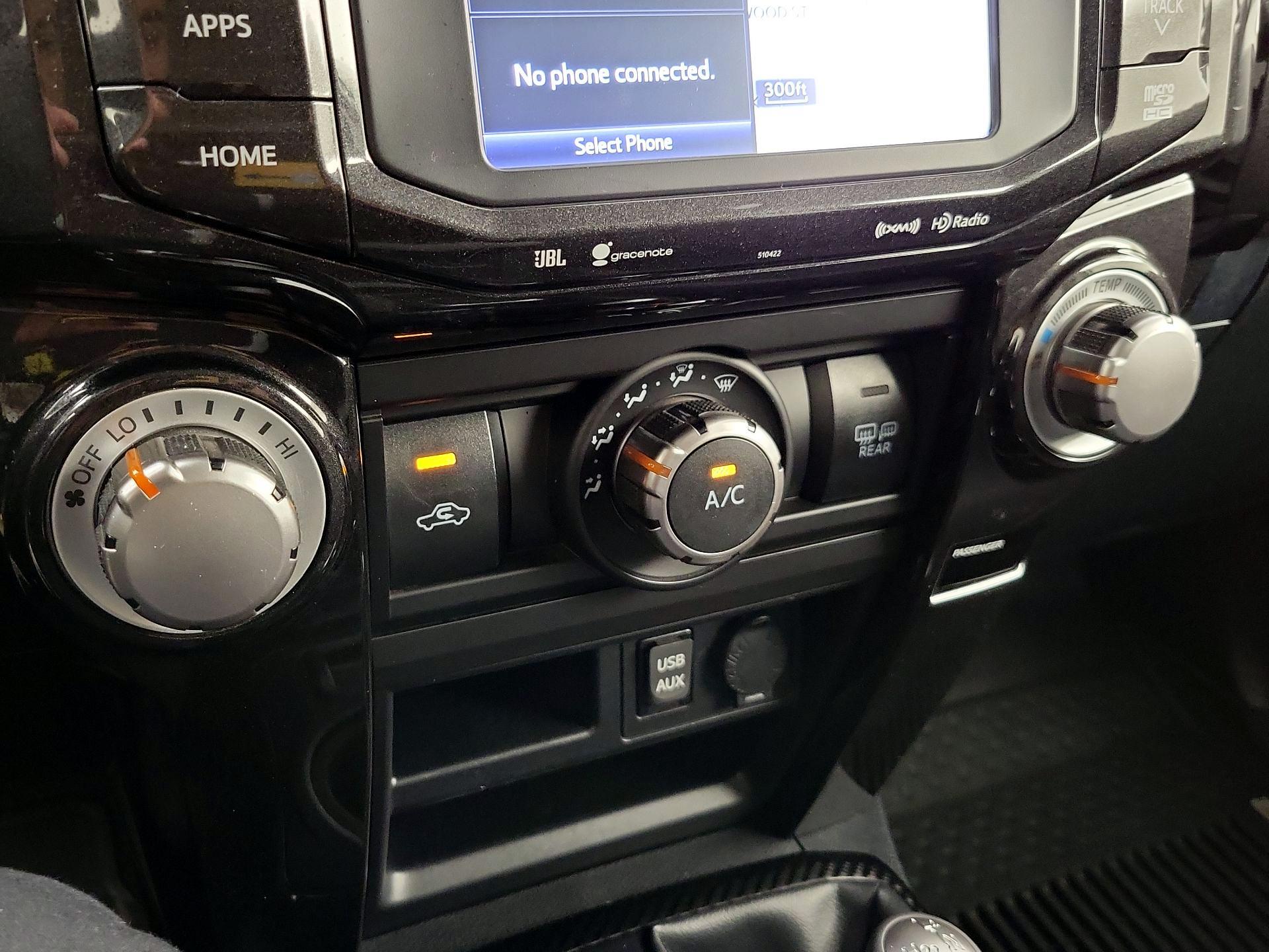 Thumbnail: 2019 Toyota 4Runner - 16