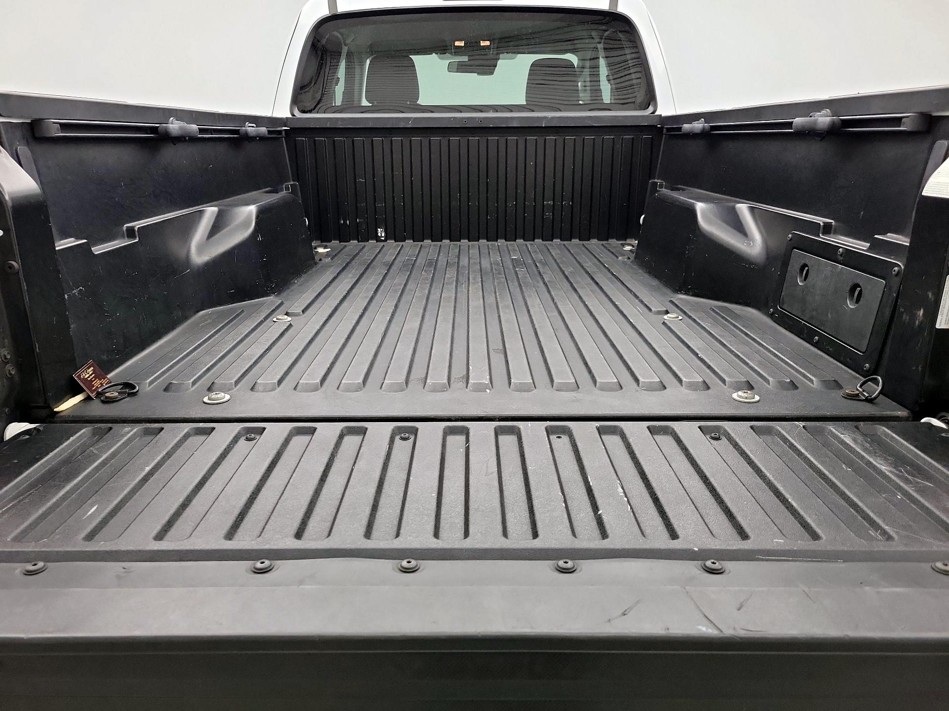 Thumbnail: 2023 Toyota Tacoma - 19