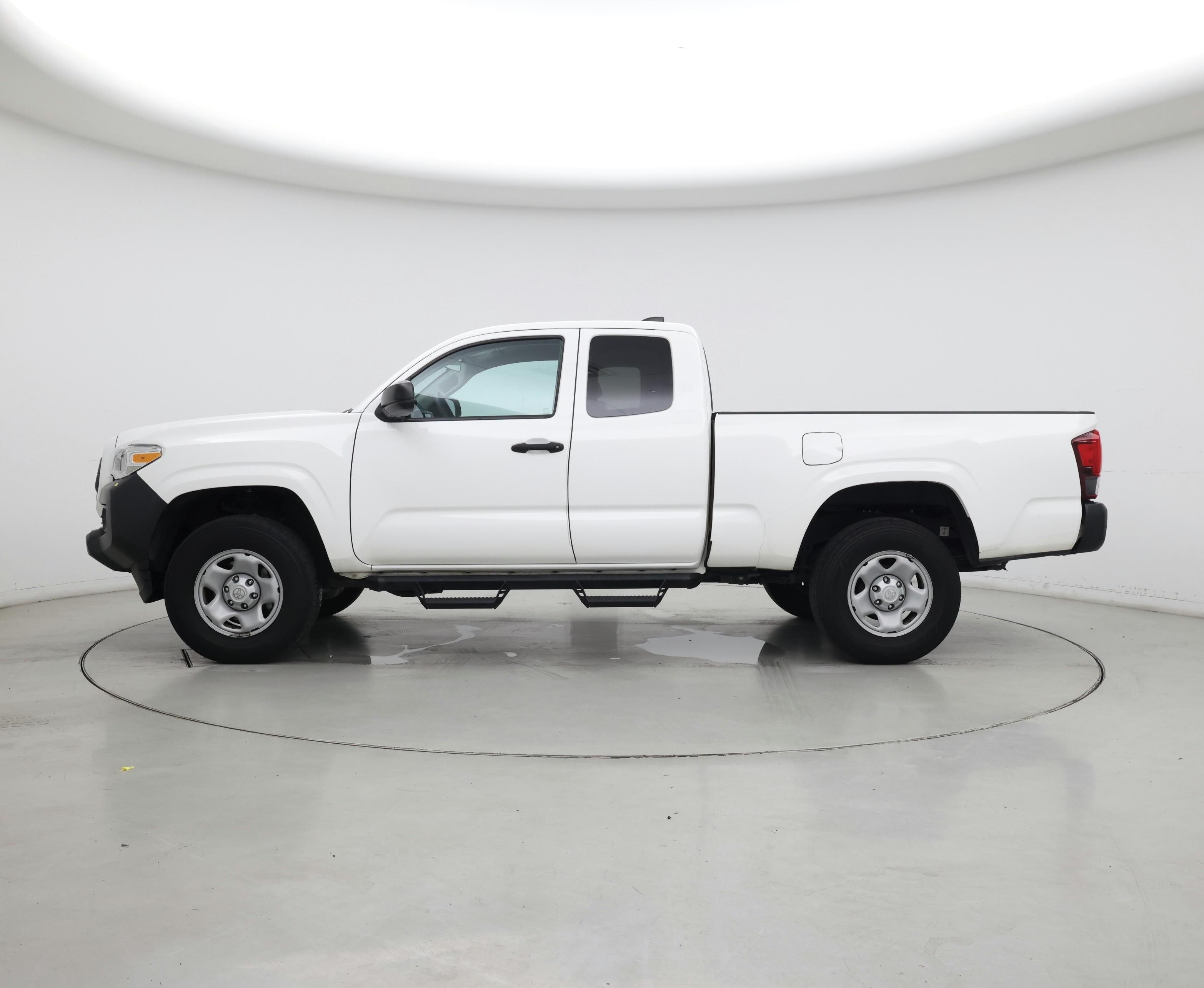 Thumbnail: 2023 Toyota Tacoma - 3