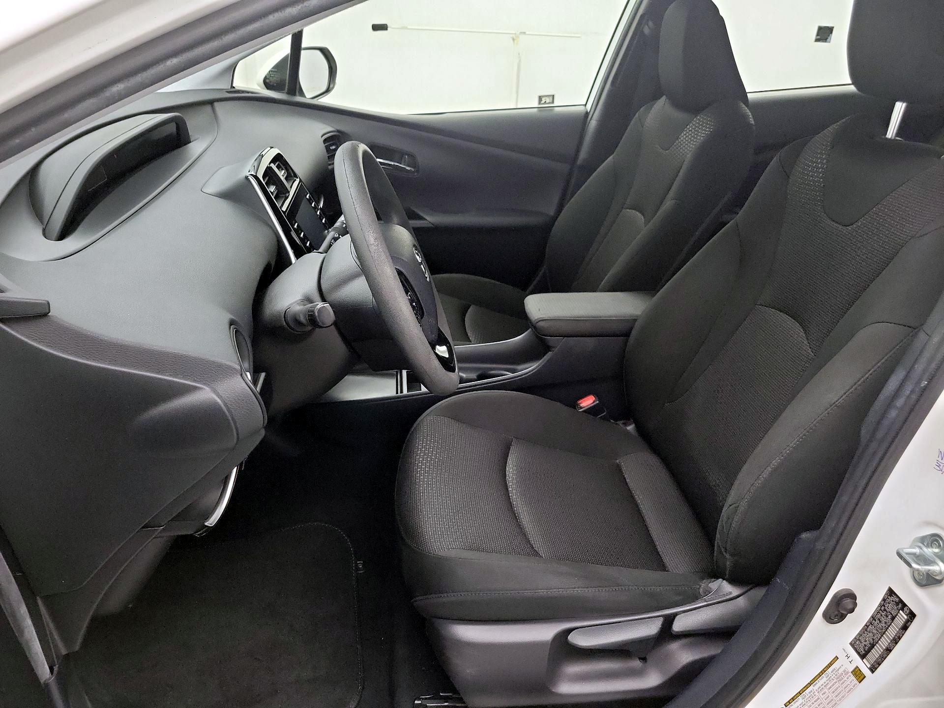 Thumbnail: 2021 Toyota Prius - 11