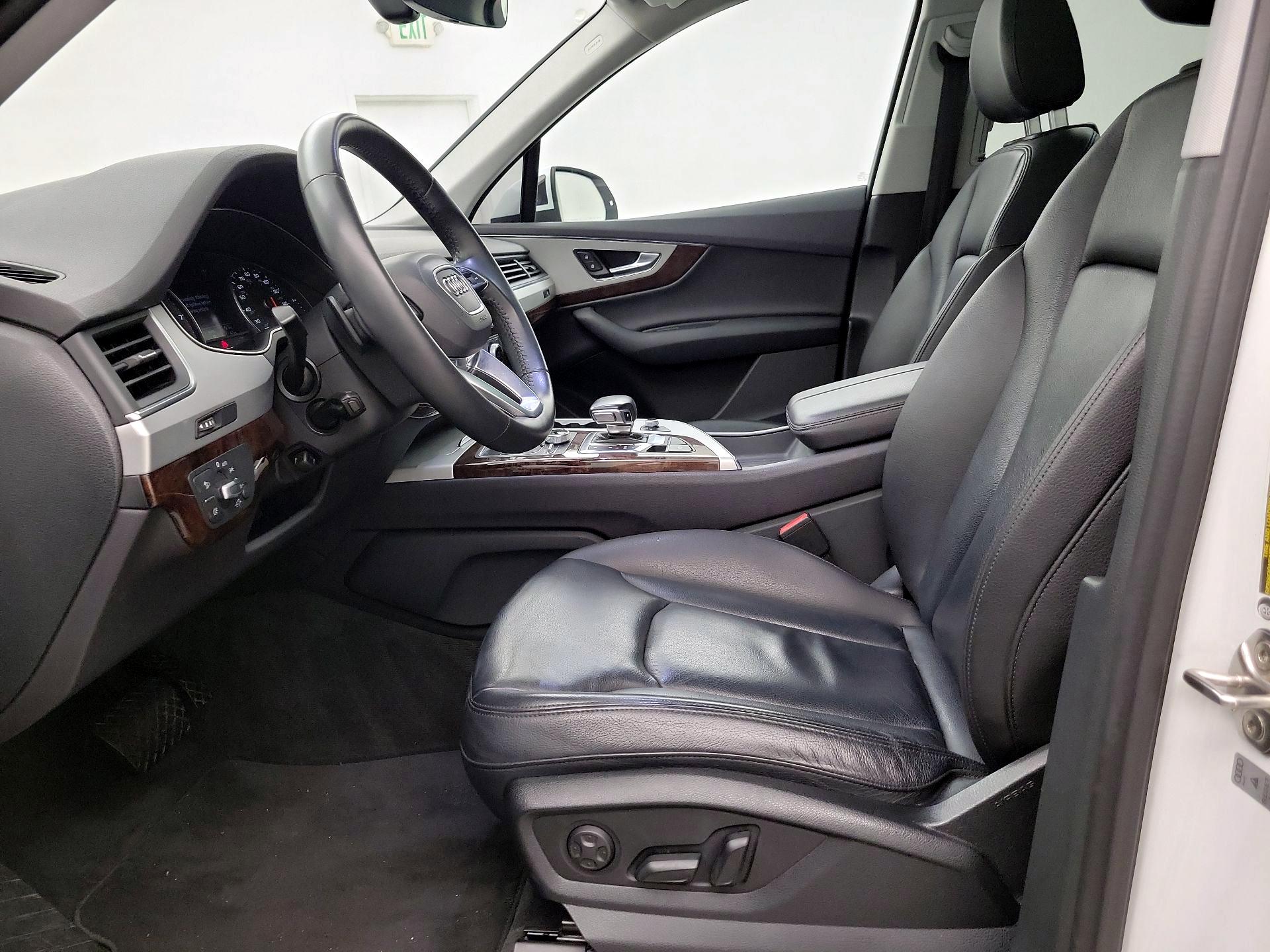 Thumbnail: 2019 Audi Q7 - 11