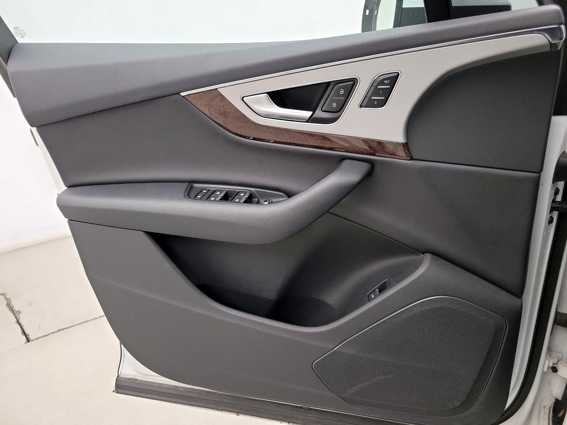 Thumbnail: 2019 Audi Q7 - 12