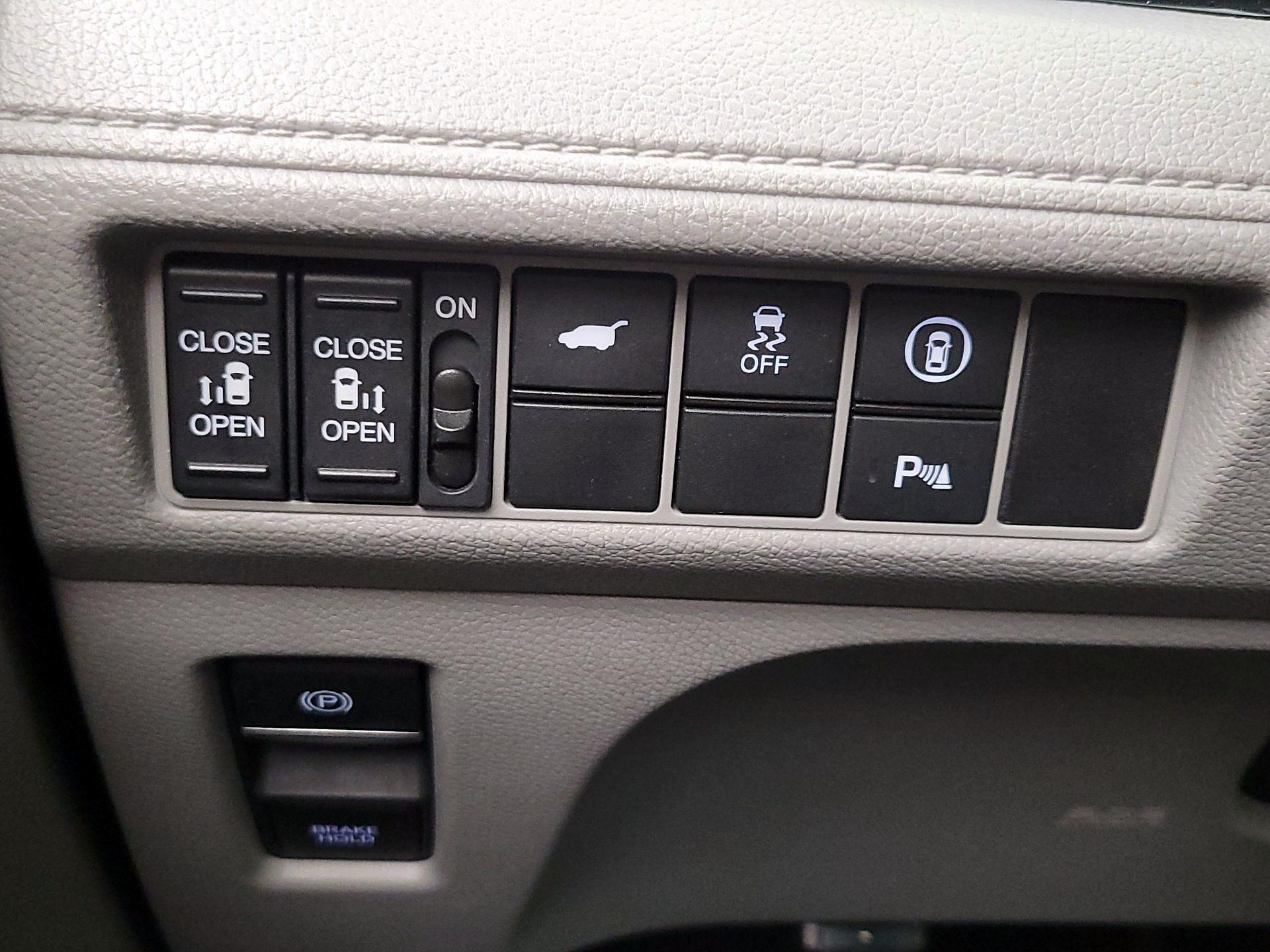 Thumbnail: 2022 Honda Odyssey - 13