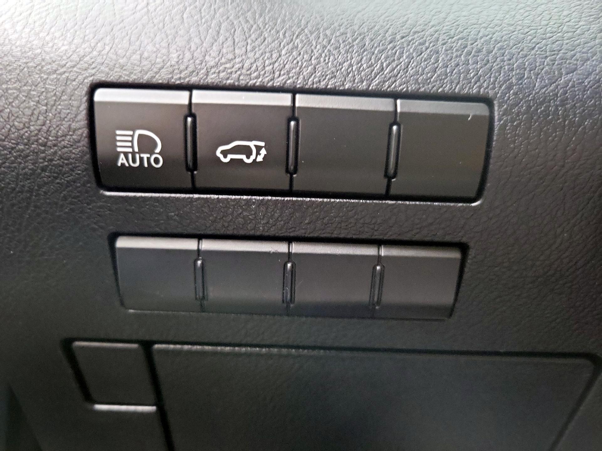 Thumbnail: 2018 Lexus RX - 13