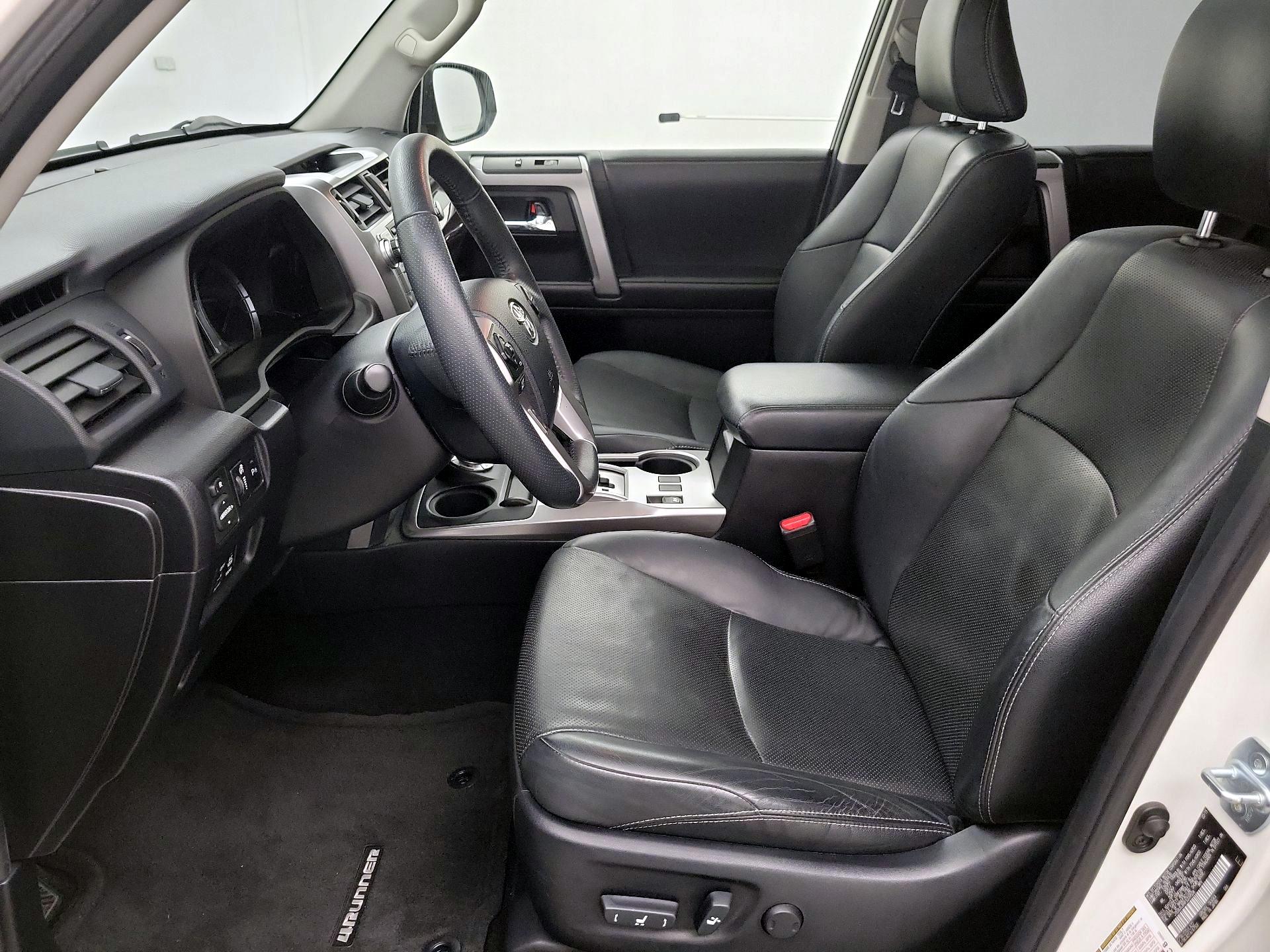 Thumbnail: 2015 Toyota 4Runner - 11