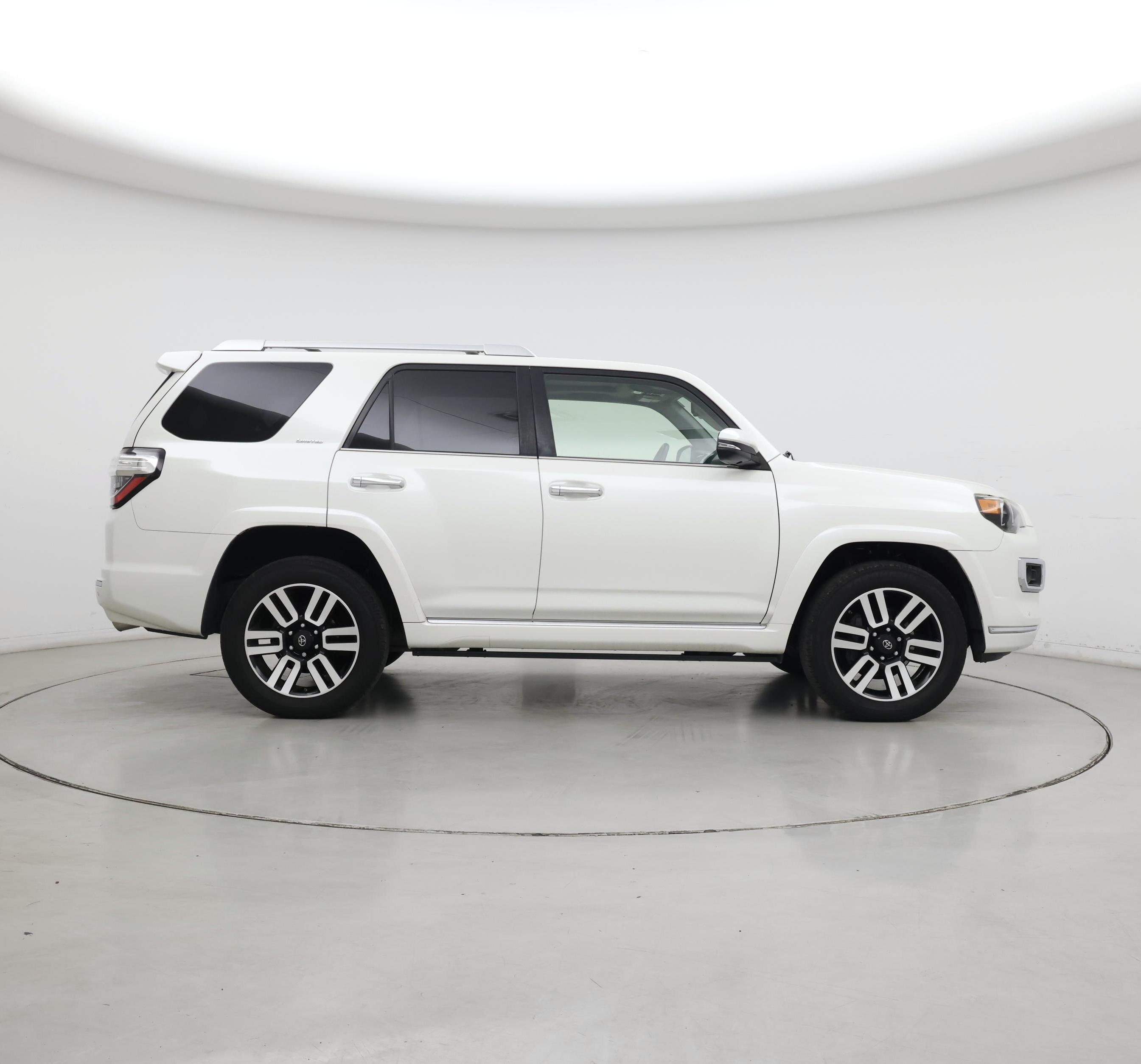 Thumbnail: 2015 Toyota 4Runner - 7