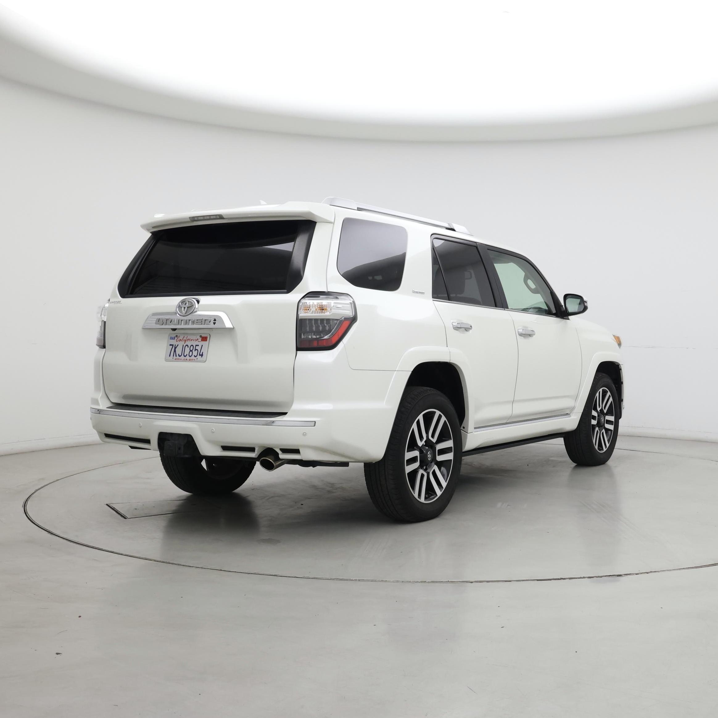 Thumbnail: 2015 Toyota 4Runner - 8