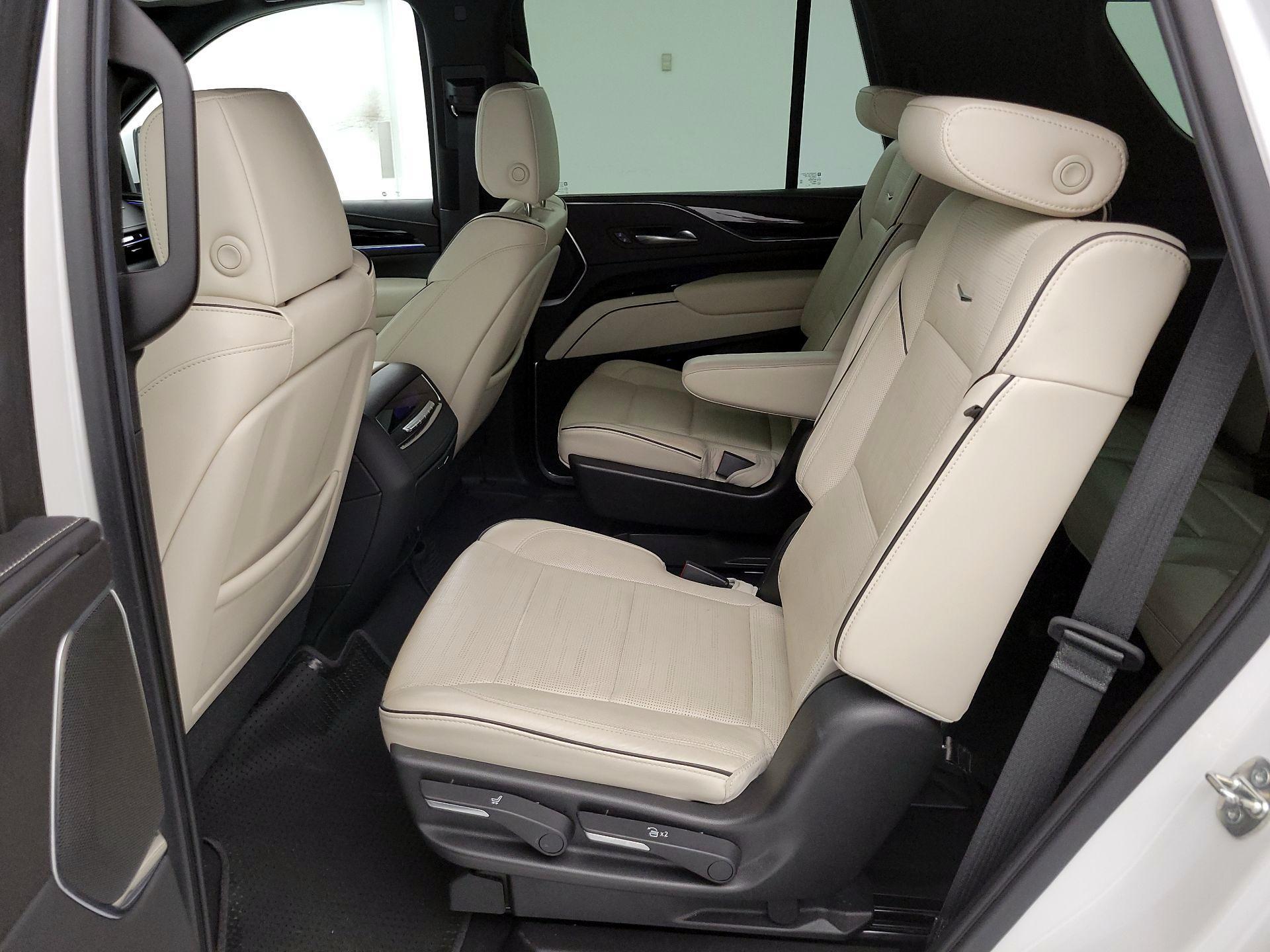 Thumbnail: 2021 Cadillac Escalade - 18