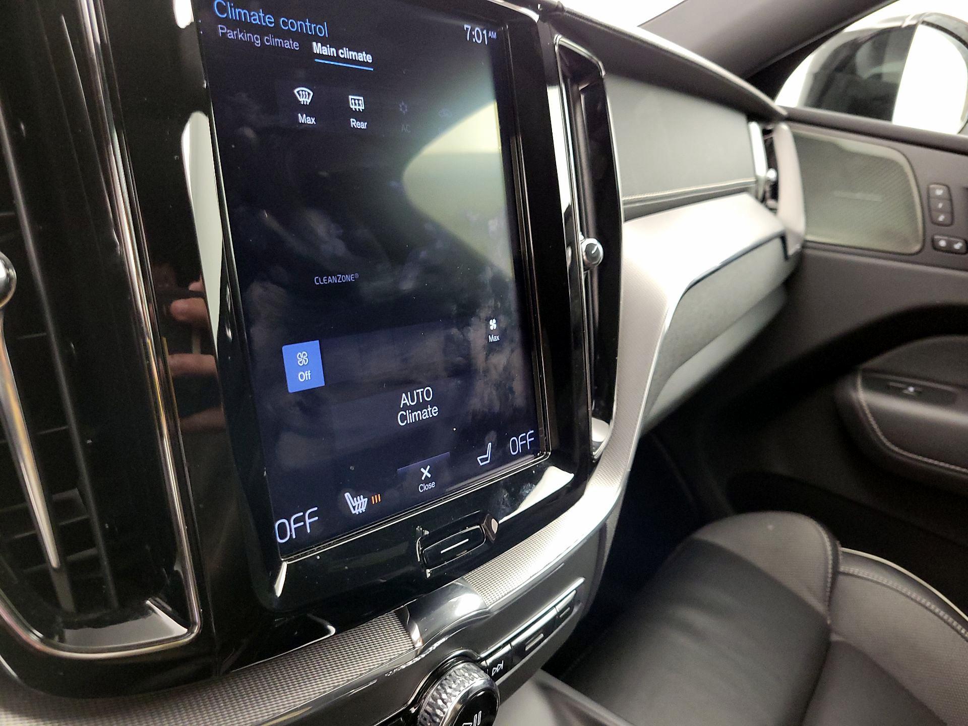 Thumbnail: 2020 Volvo XC60 - 16