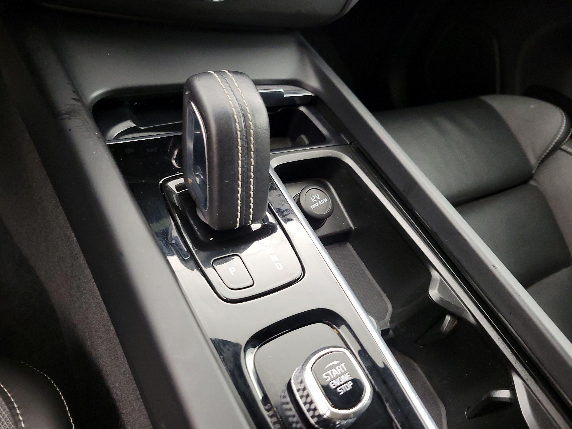 Thumbnail: 2020 Volvo XC60 - 17