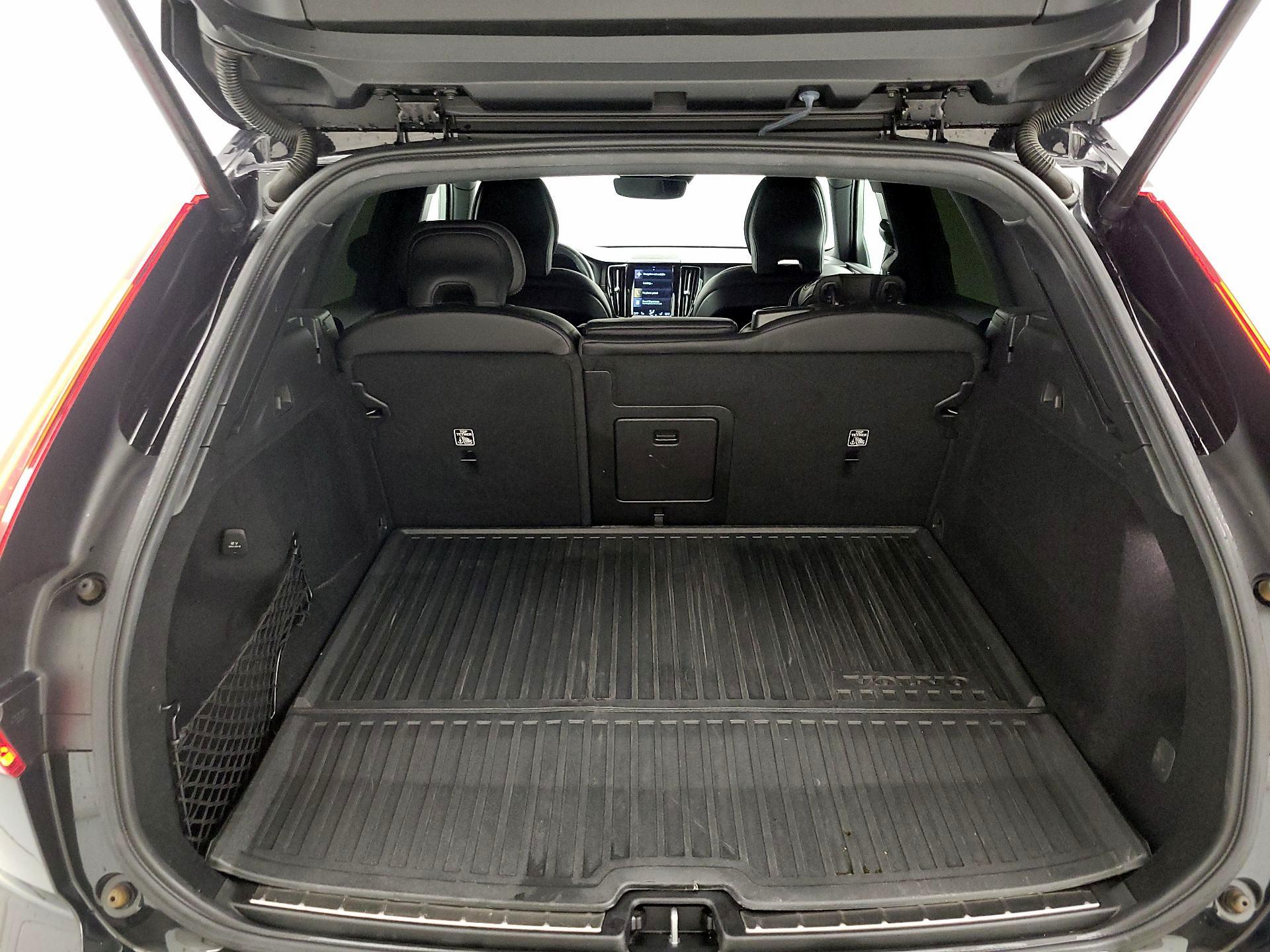 Thumbnail: 2020 Volvo XC60 - 19