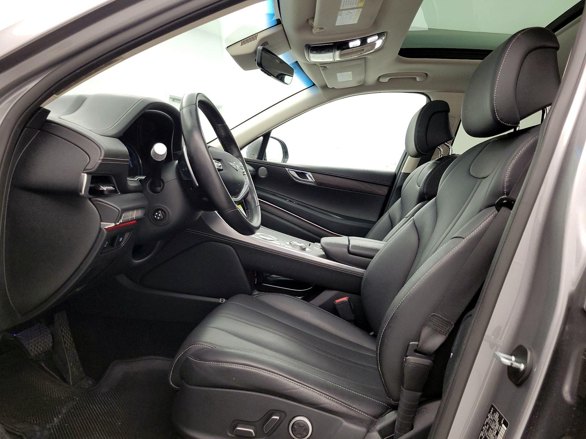 Thumbnail: 2021 Genesis GV80 - 11