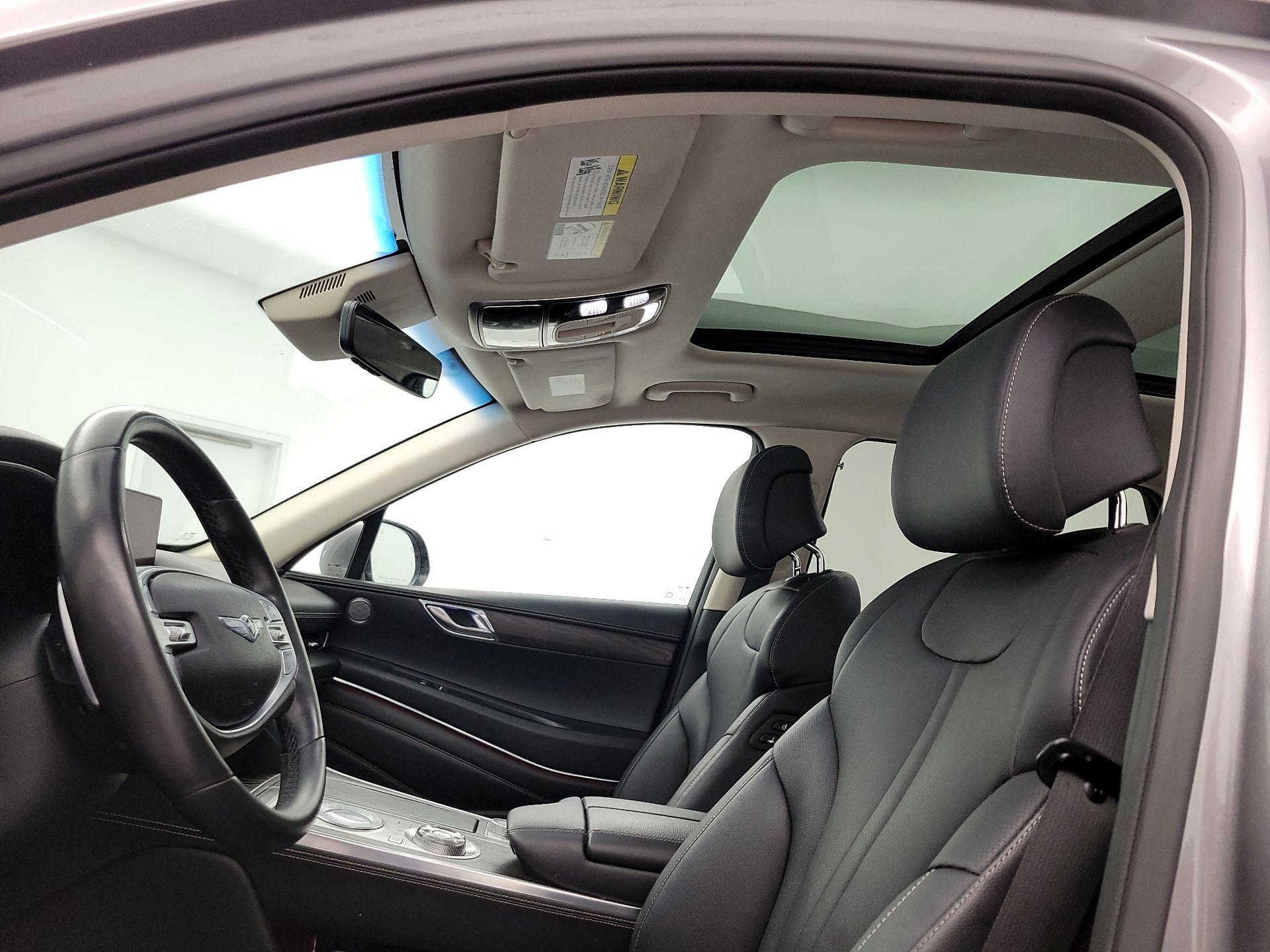 Thumbnail: 2021 Genesis GV80 - 20