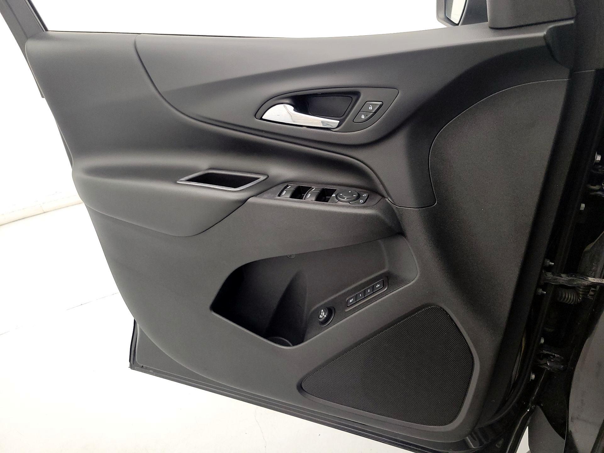 Thumbnail: 2020 Chevrolet Equinox - 12