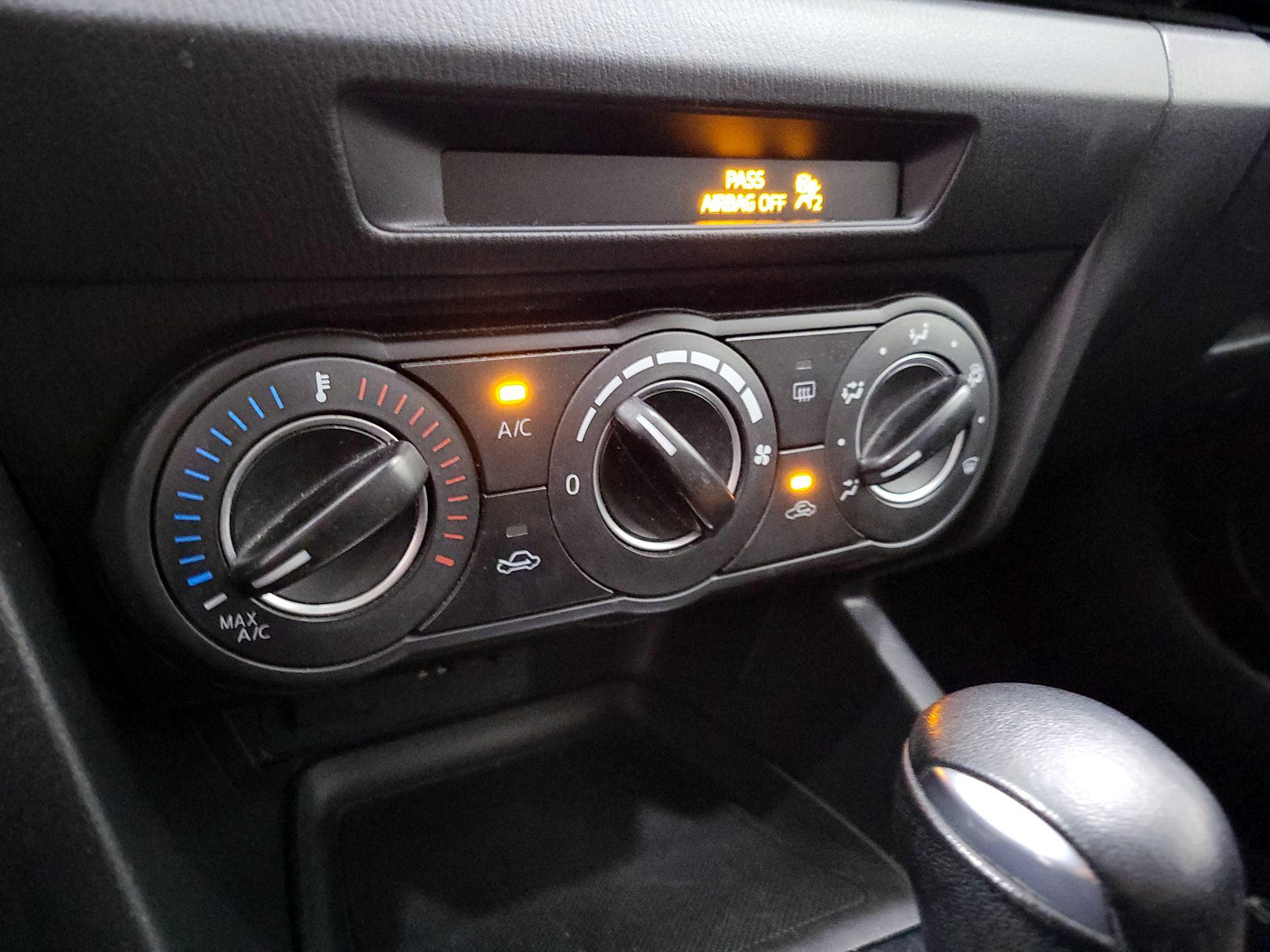 Thumbnail: 2015 Mazda Mazda3 - 17