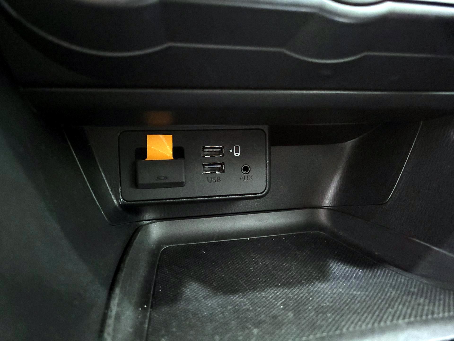 Thumbnail: 2015 Mazda Mazda3 - 19