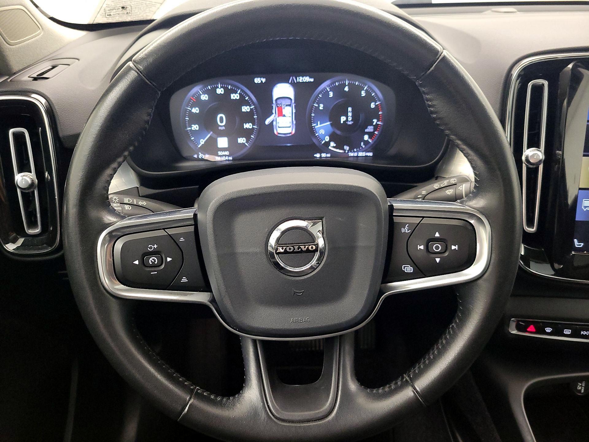 Thumbnail: 2020 Volvo XC40 - 10