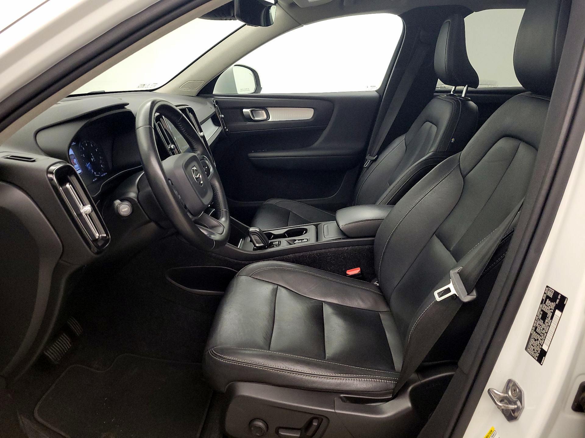 Thumbnail: 2020 Volvo XC40 - 11