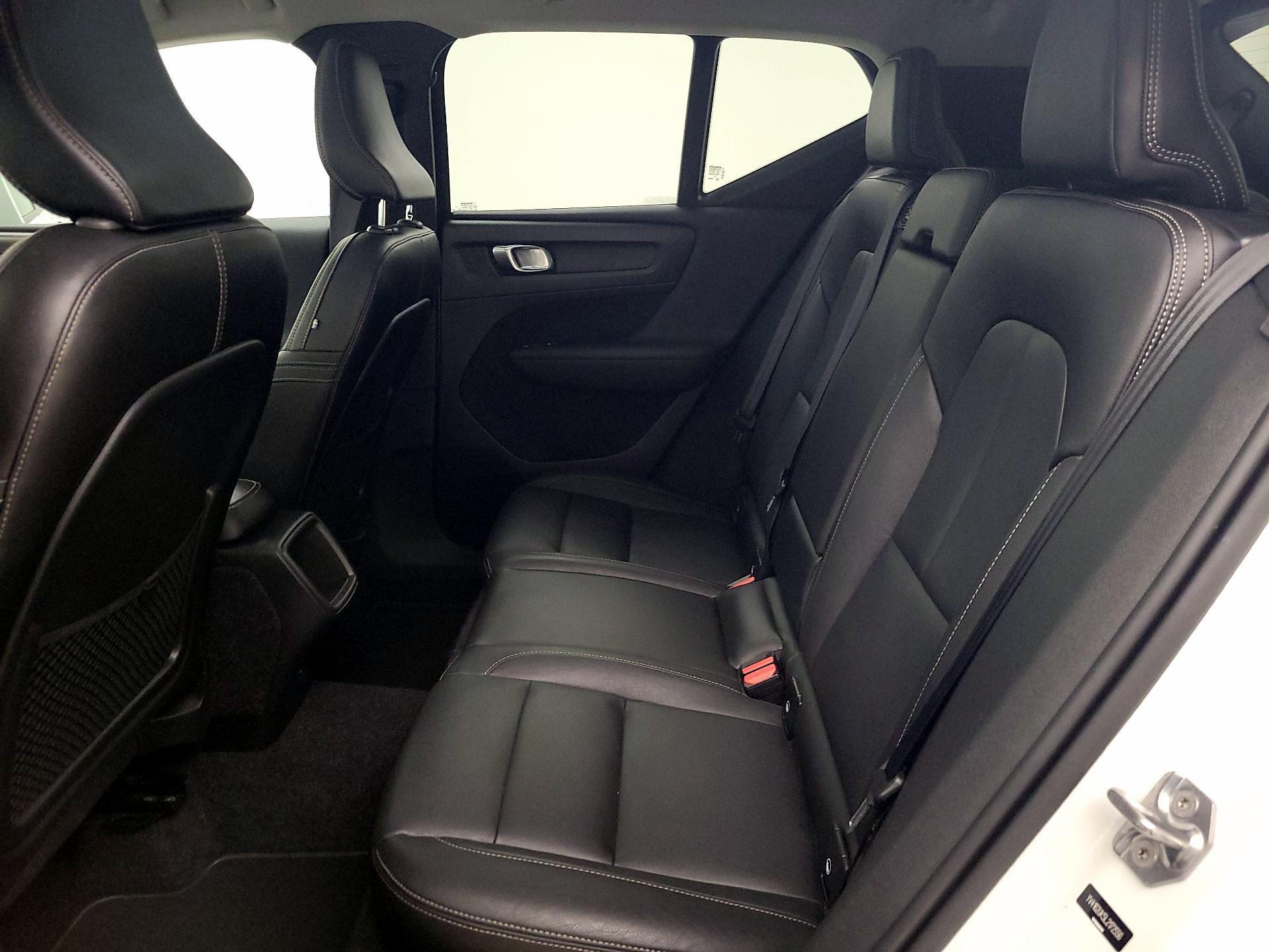 Thumbnail: 2020 Volvo XC40 - 18